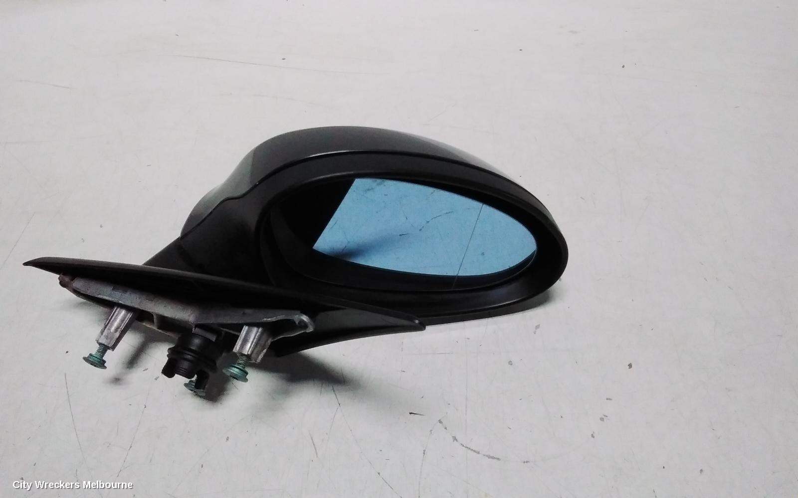 BMW 3 SERIES RIGHT DOOR MIRROR, E90/E91, SEDAN/WAGON, STANDARD, NON SEAT ADJ. & NON MEMORY TYPE (5 PIN), 03/2005 - 09/2008 - Image 1