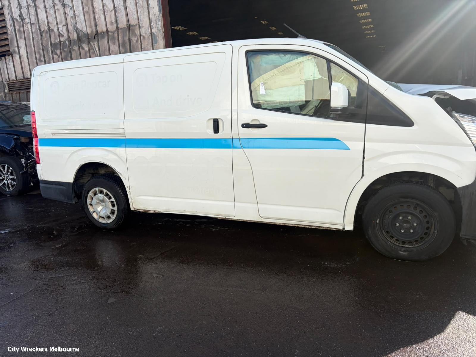 TOYOTA HIACE RIGHT FRONT HUB ASSEMBLY, 300 SERIES, 02/2019 ONWARDS - Image 2