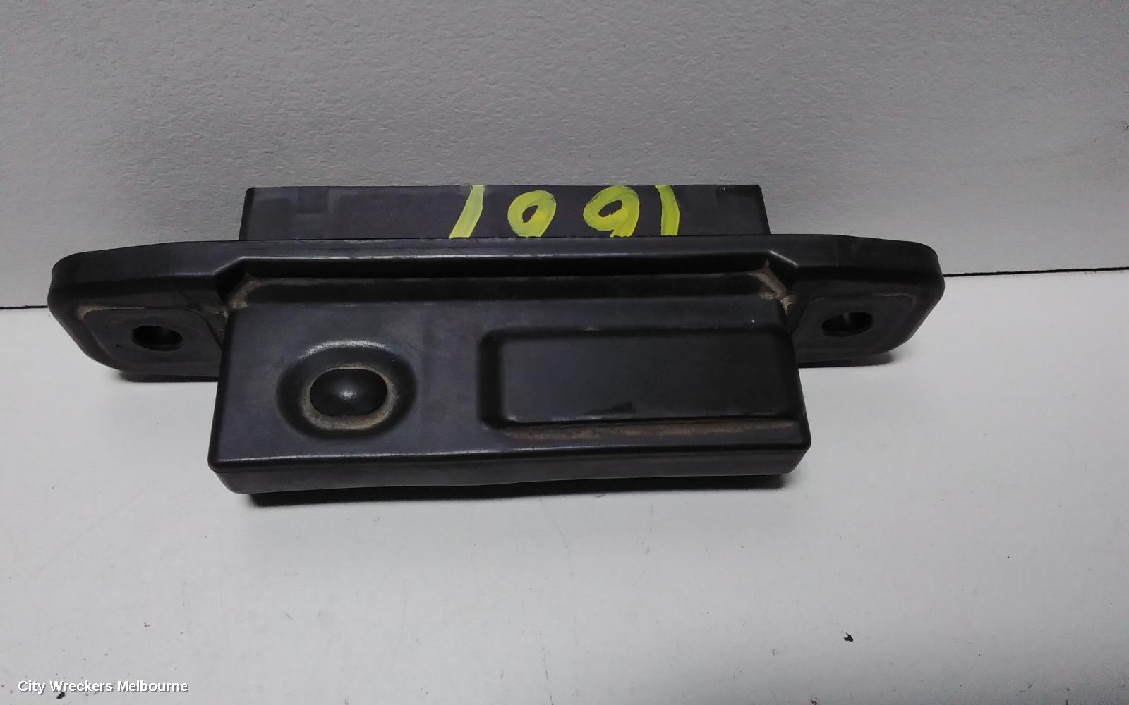 TOYOTA ESTIMA TAILGATE HANDLE, XR50, 05-19 - Image 2