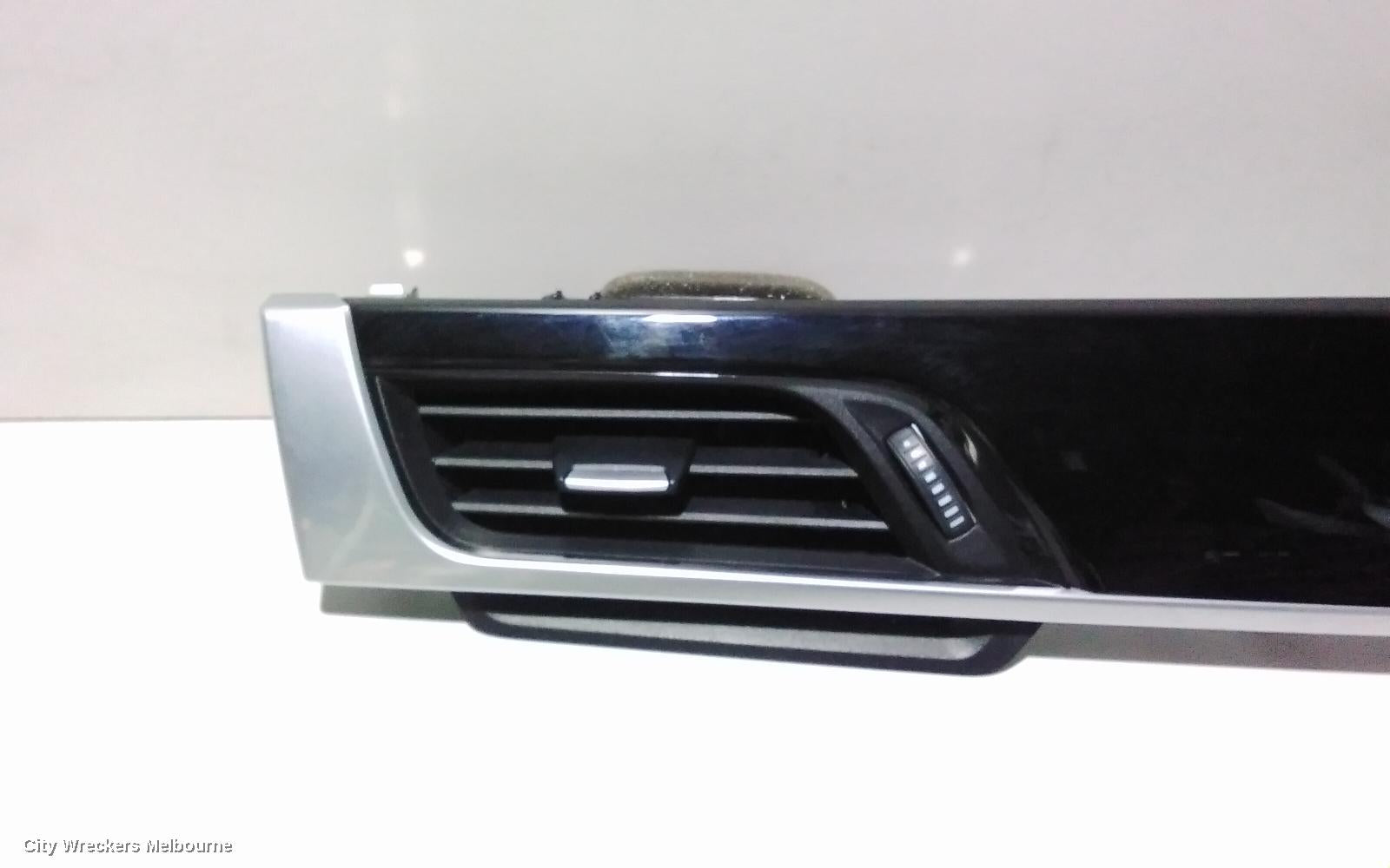 BMW X1, F48, 08/2015 - 06/2022, CENTER AIRVENT WITH TRIM: 82785 - Image 3