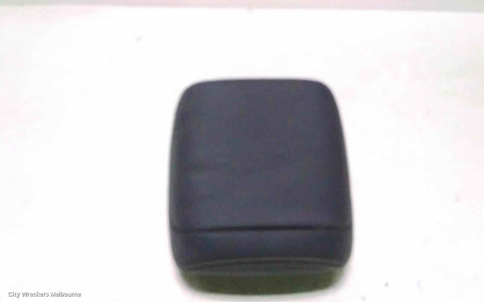 TOYOTA C-HR HEADREST, GEN 1, RH FRONT, 12/2016 - 09/2023 - Image 3