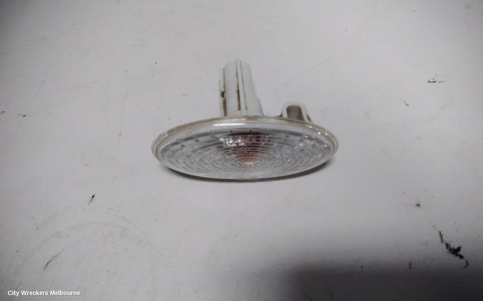 SUBARU XV RIGHT INDICATOR/FOG/SIDE, GUARD FLASHER (REPEATER), G4X-G5X, 08/2011 ONWARDS - Image 1