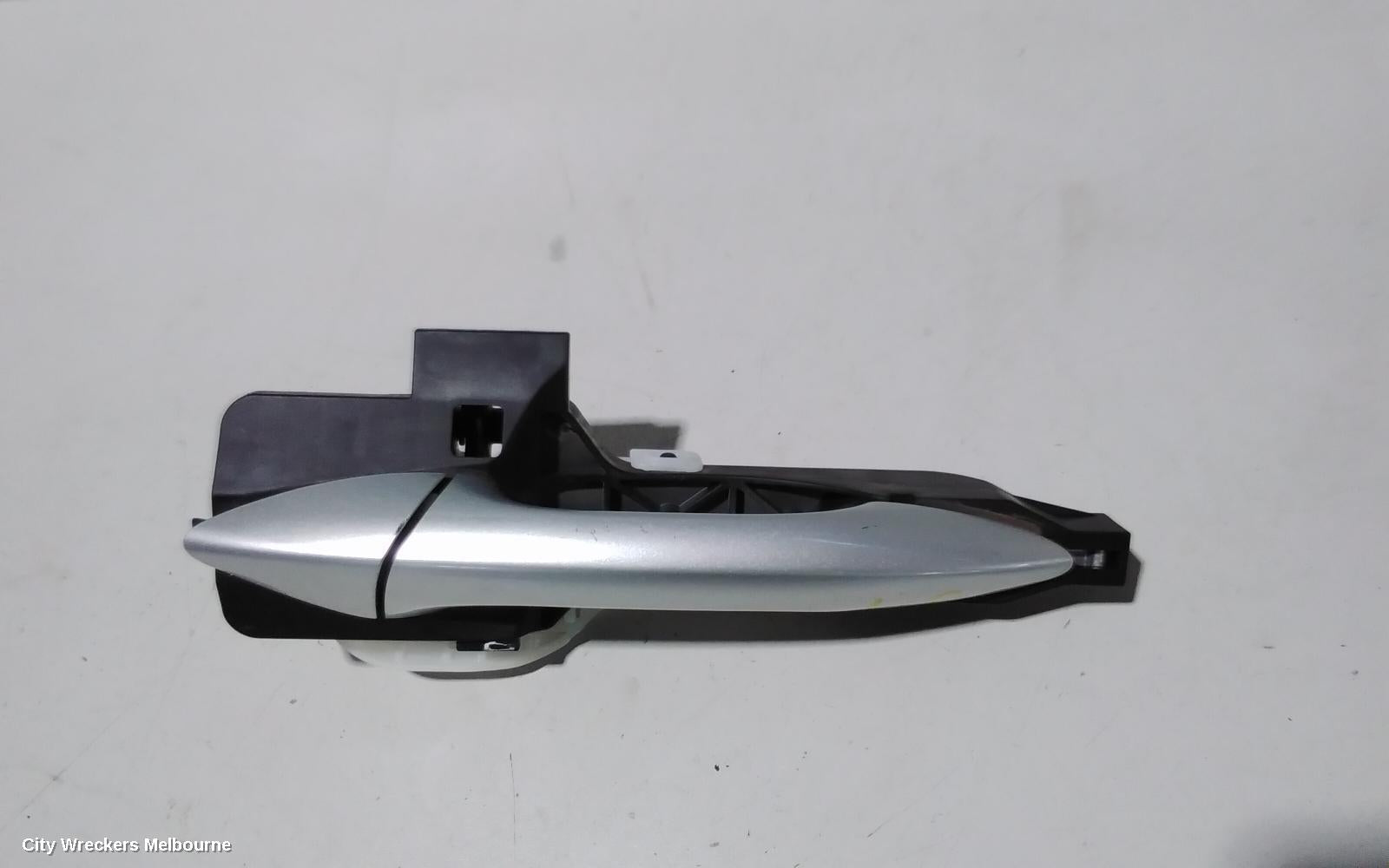 HYUNDAI I30 DOOR HANDLE, OUTER, LH FRONT, NON KEYLESS ENTRY TYPE, GD (CZECH-VIN TMAD), 12/2012 - 02/2017 - Image 2