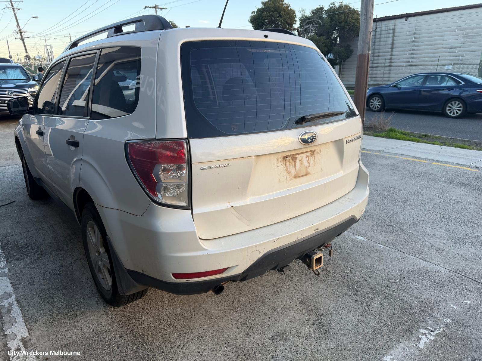 SUBARU FORESTER LEFT FRONT WINDOW REG/MOTOR, 02/2008 - 12/2012 - Image 3