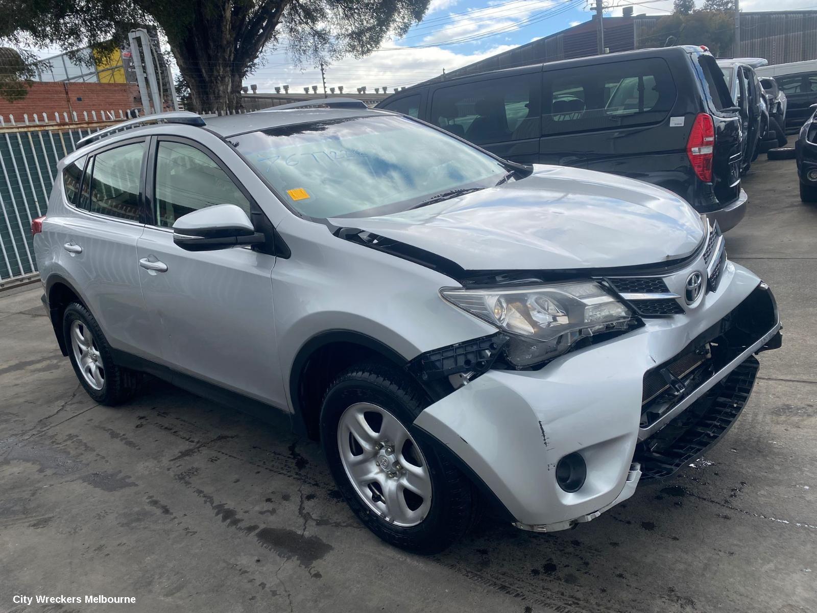 TOYOTA RAV4 RIGHT GUARD LINER, XA40, 12/2012 - 11/2018 - Image 2