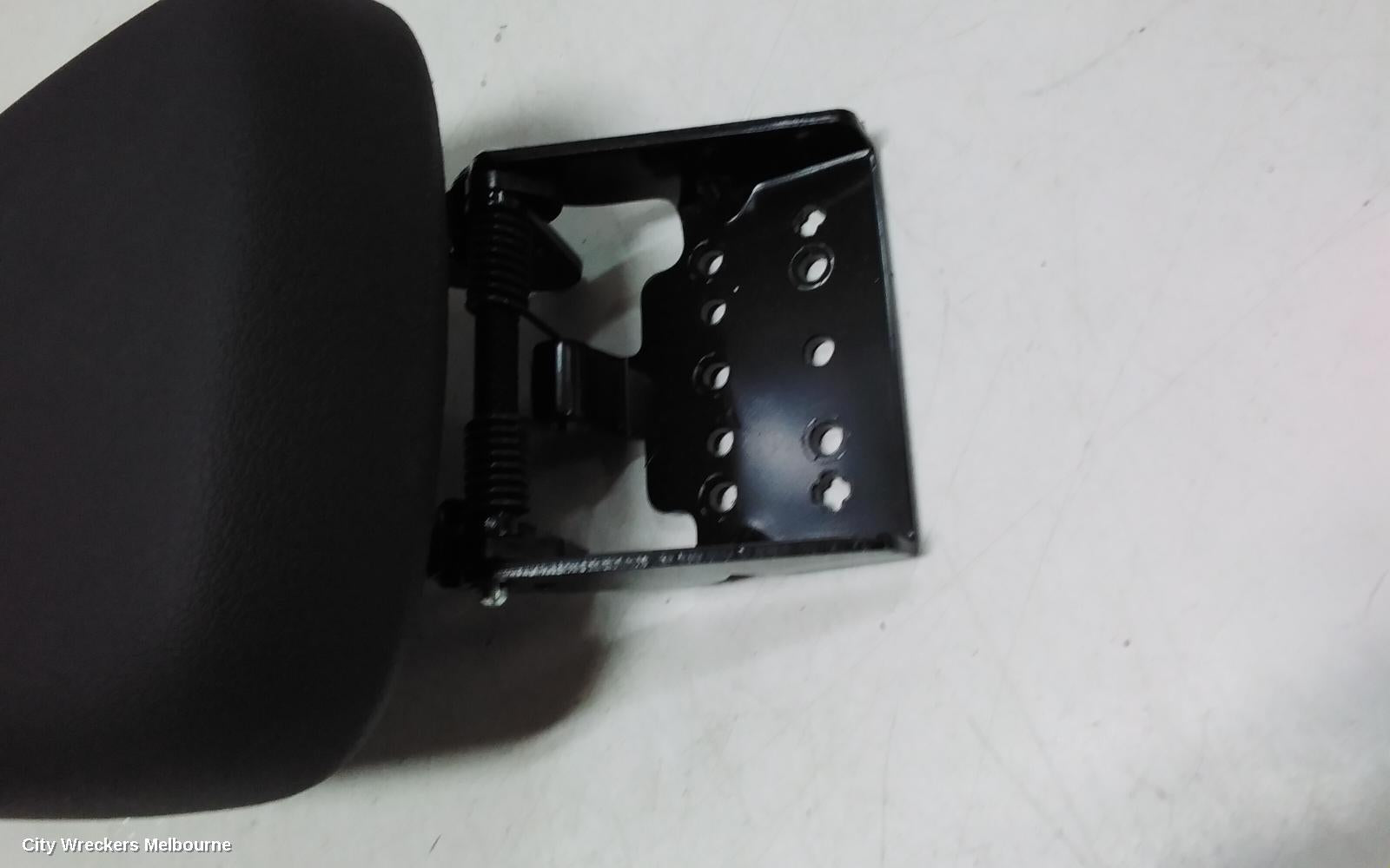 HYUNDAI KONA CONSOLE, OS, CONSOLE ASSY, VINYL, 09/2017 ONWARDS - Image 3