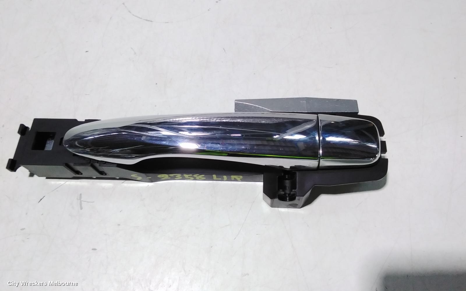 RENAULT KALEOS DOOR HANDLE, LH REAR, OUTER, W/ KEYLESS ENTRY TYPE, XZG, 05/2016 ONWARDS - Image 2