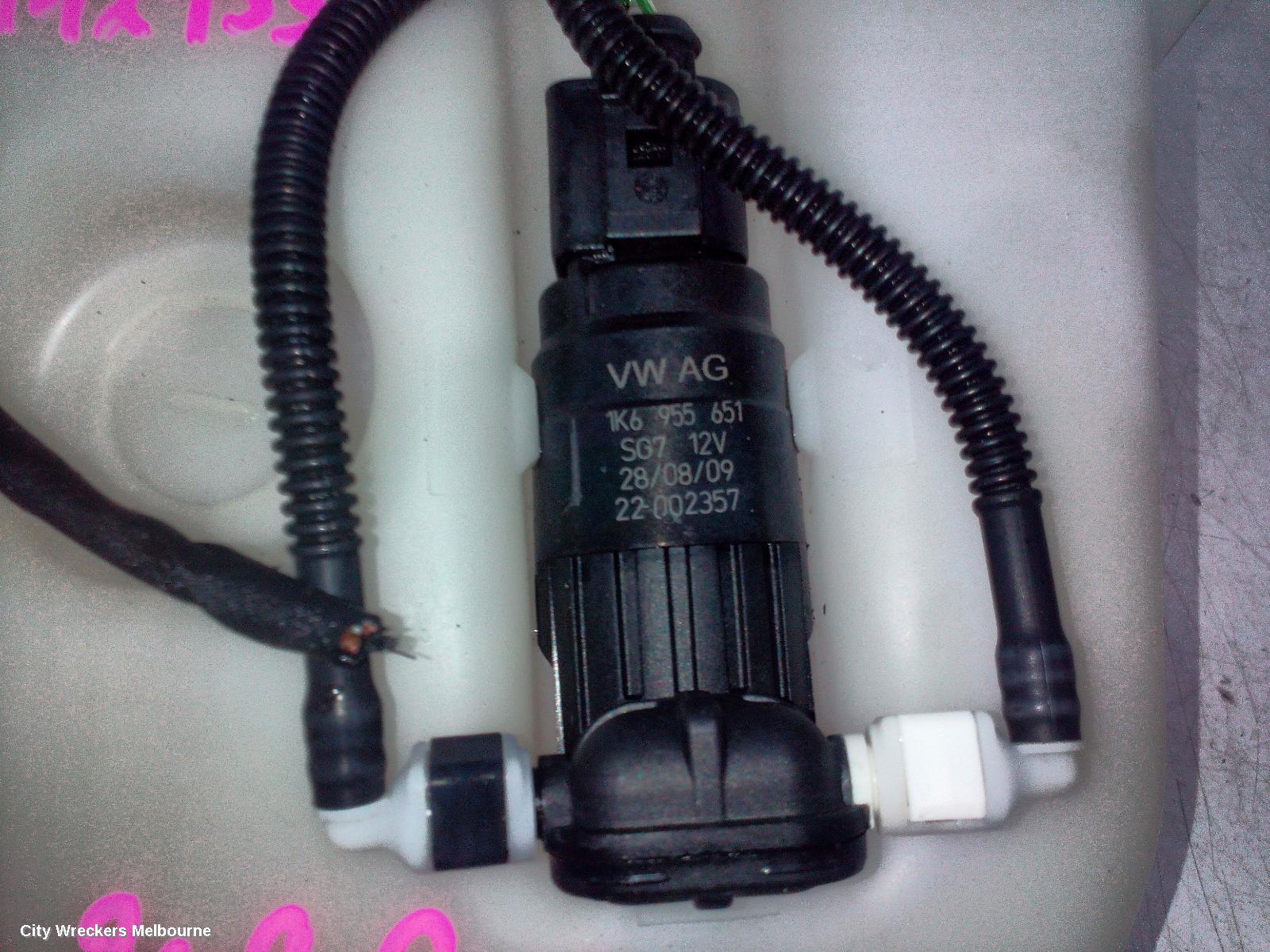 VOLKSWAGEN GOLF WASHER BOTTLE, GEN 5-GEN 6, NON H/LAMP WASHER TYPE, SINGLE PUMP, 06/2004 - 12/2015 - Image 3