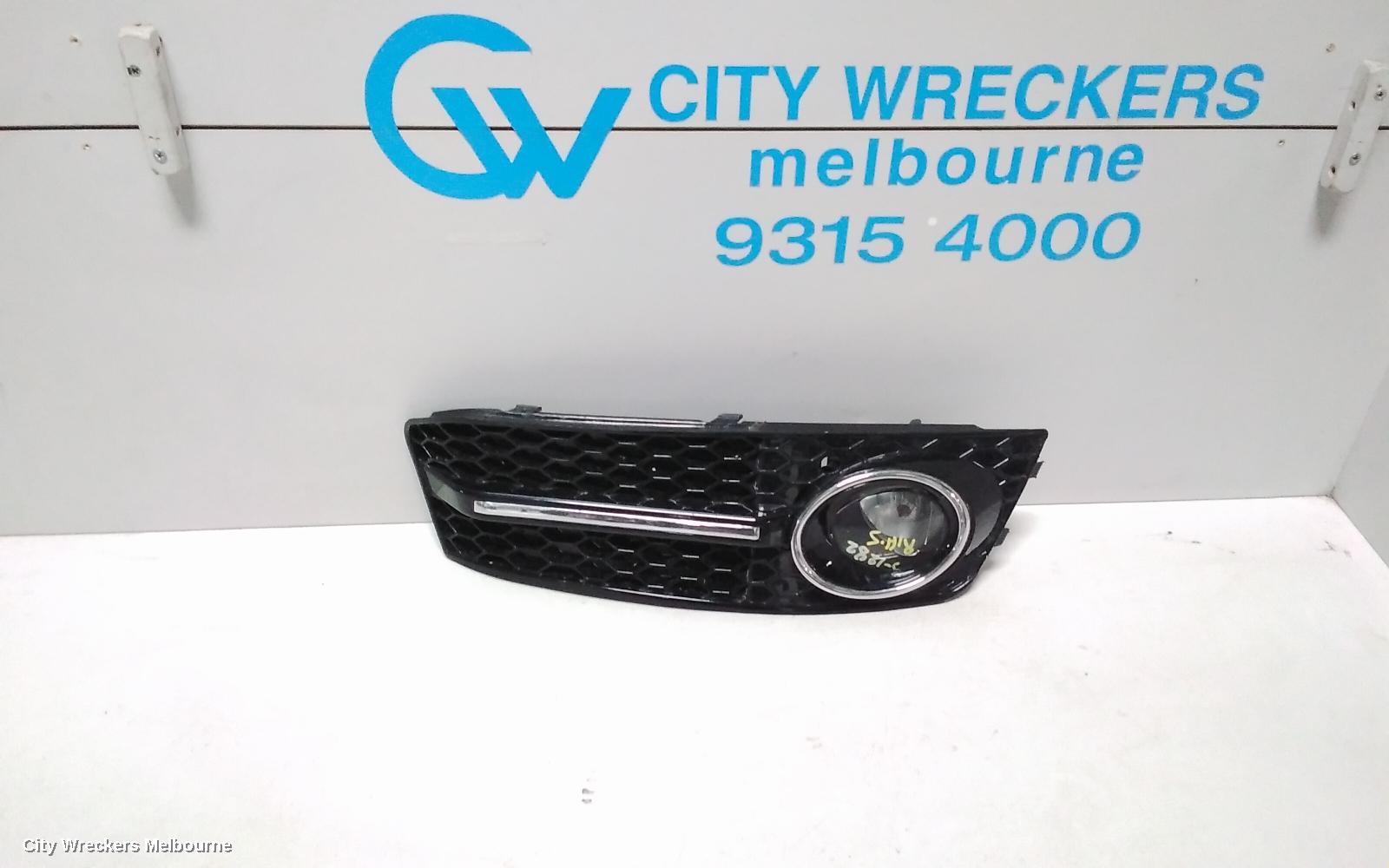AUDI A4 RIGHT INDICATOR/FOG/SIDE, BUMPER FOGLAMP, B8 8K, 02/2008 - 06/2012 - Image 1
