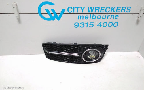 AUDI A4 RIGHT INDICATOR/FOG/SIDE, BUMPER FOGLAMP, B8 8K, 02/2008 - 06/2012 - Image 1