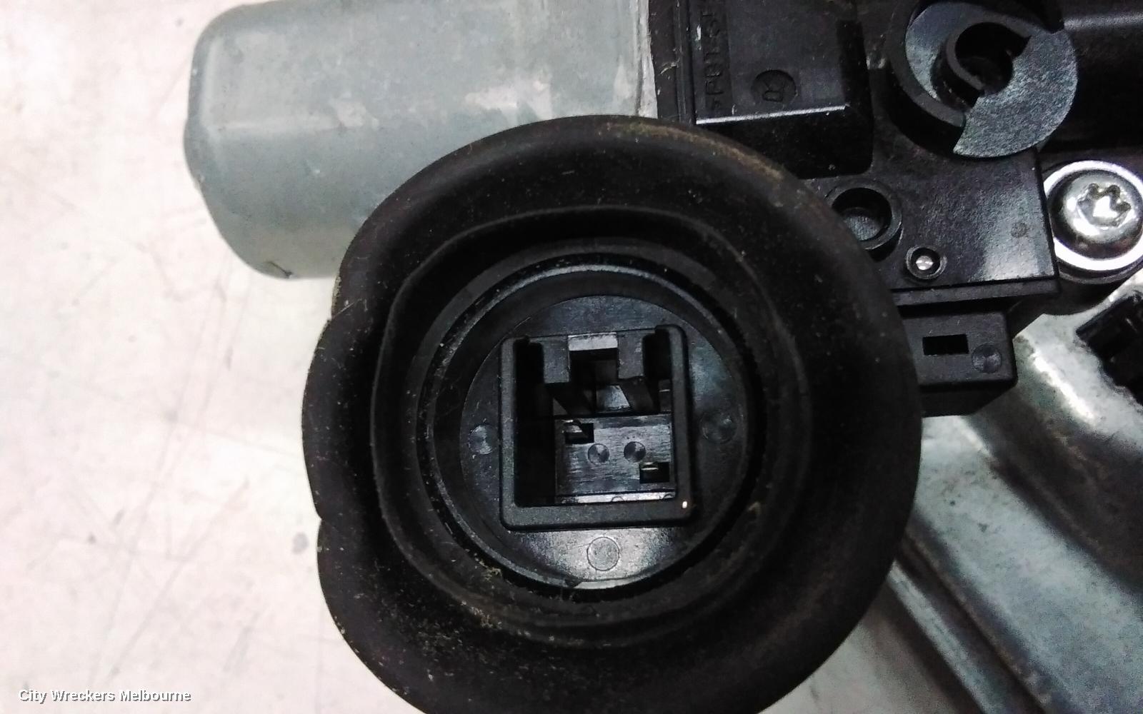 MAZDA 3 RIGHT FRONT WINDOW REG/MOTOR, REG ASSY (REG AND MOTOR), BP, 03/2019 ONWARDS - Image 3