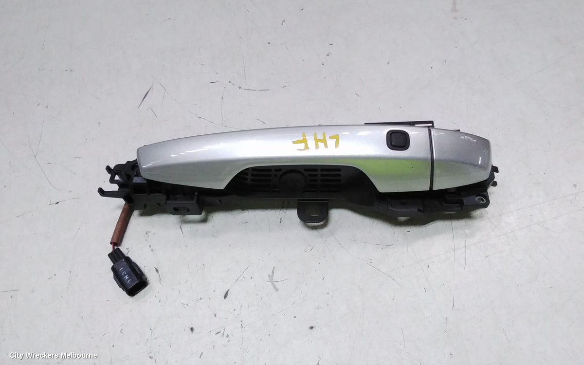 MITSUBISHI OUTLANDER DOOR HANDLE, LH FRONT, OUTER, W/ KEYLESS TYPE, ZM, 08/2021 ONWARDS - Image 3