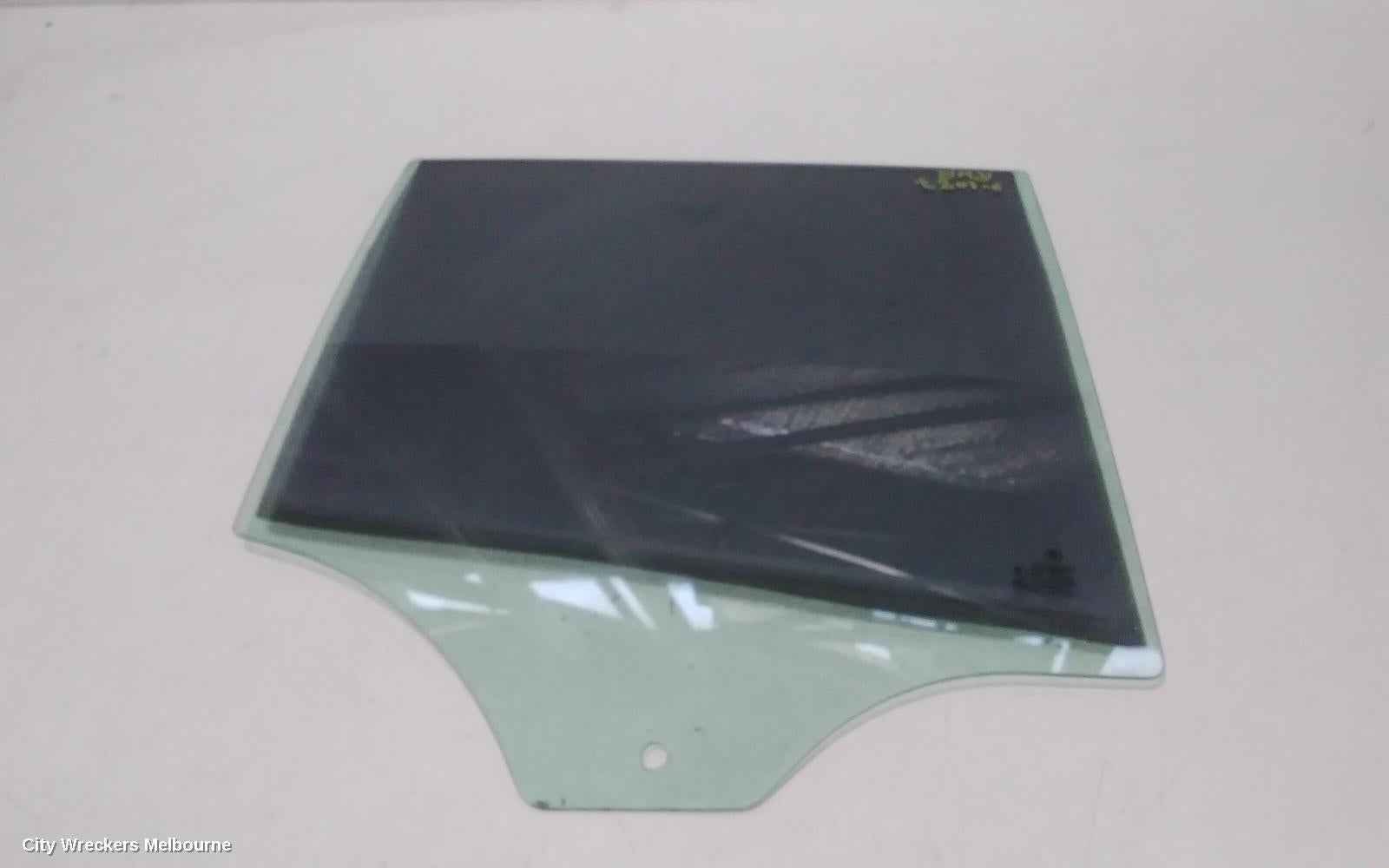 BMW X3 RIGHT REAR DOOR WINDOW, E83, 06/2004 - 11/2010 - Image 2