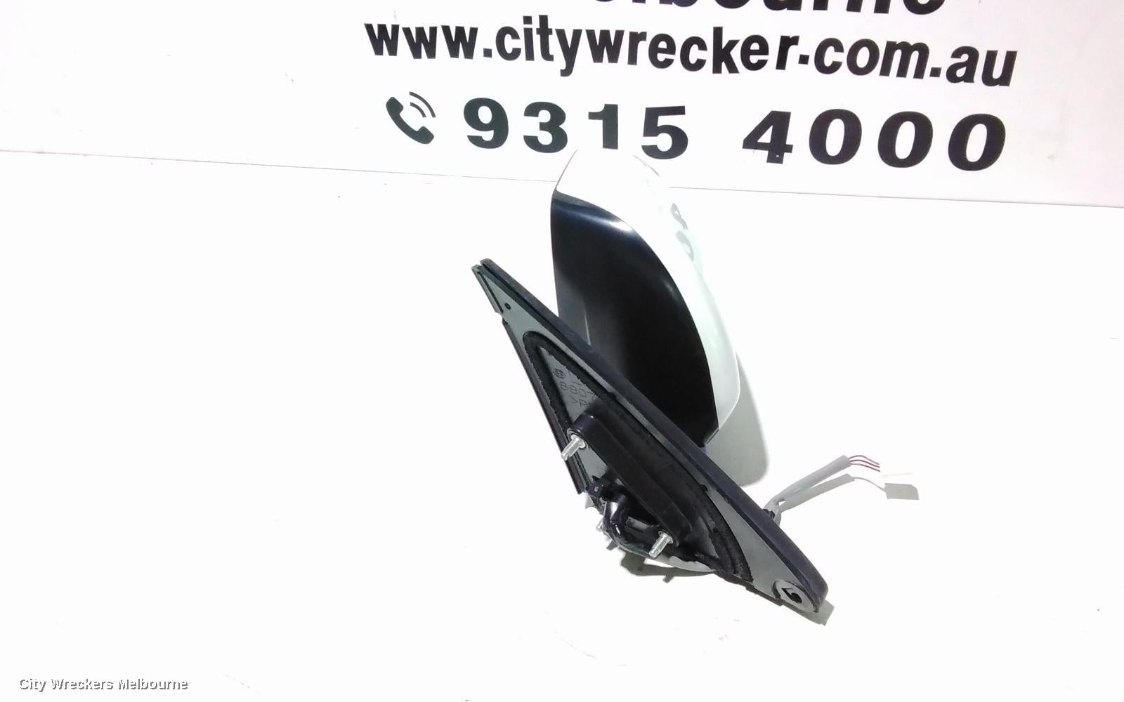 TOYOTA KLUGER LEFT DOOR MIRROR, GSU40-GSU45, COLOUR CODED, NON PUDDLE LIGHT TYPE, 05/2007 - 07/2010 - Image 3