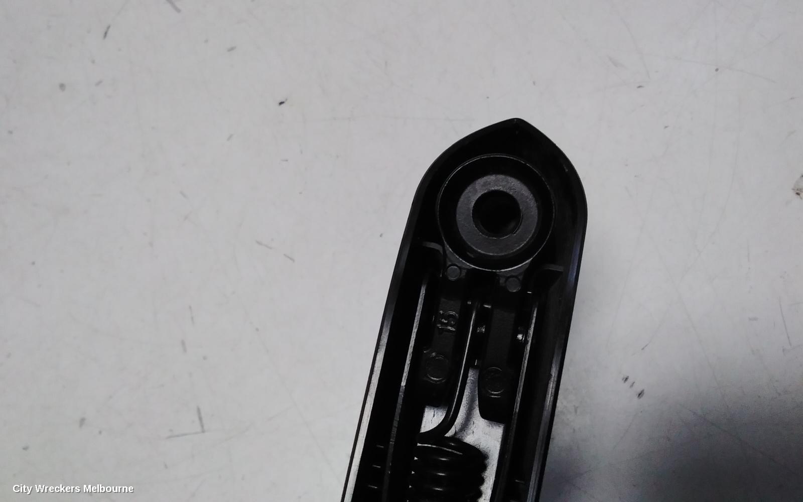HOLDEN EQUINOX WIPER ARM, TAILGATE, EQ, 09/2017 - 12/2020 - Image 3