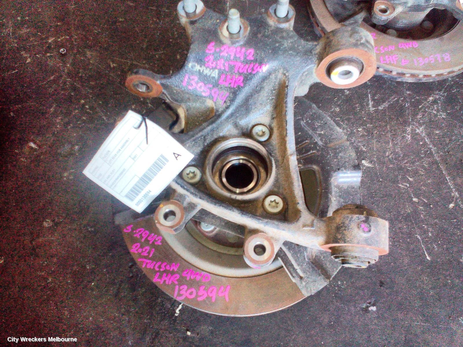 HYUNDAI TUCSON LEFT REAR HUB ASSEMBLY, NX4, AWD, 02/2021 ONWARDS - Image 2