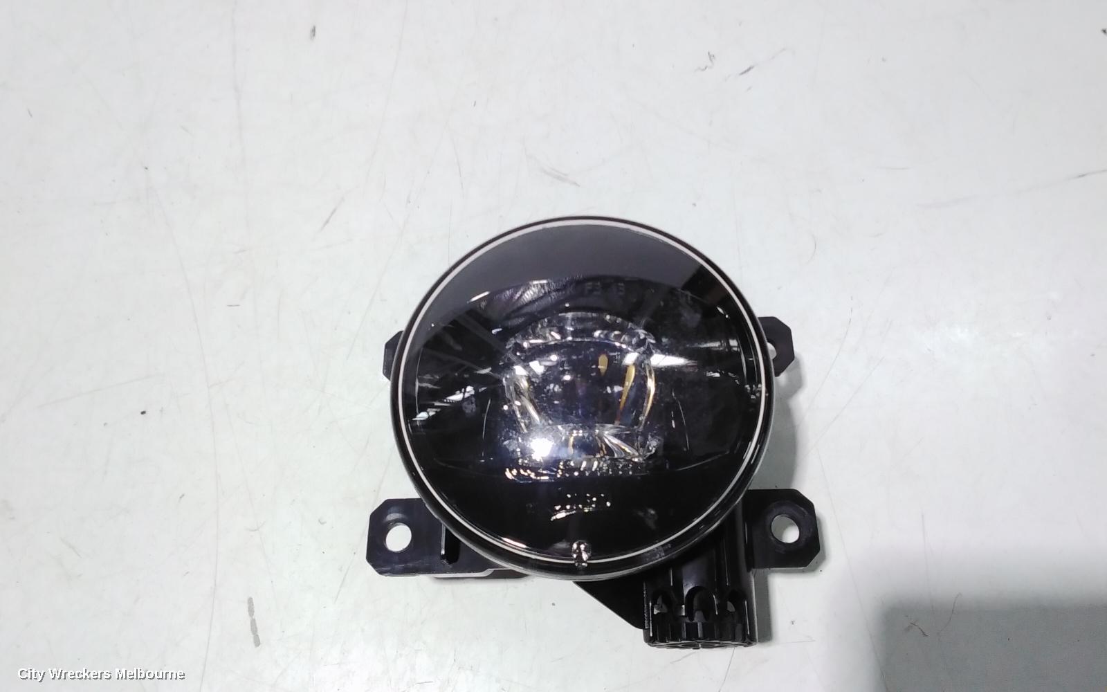 PEUGEOT 308 LEFT INDICATOR/FOG/SIDE, BUMPER FOGLAMP, T9, ACTIVE/ALLURE, 10/2014 - 01/2021 - Image 1