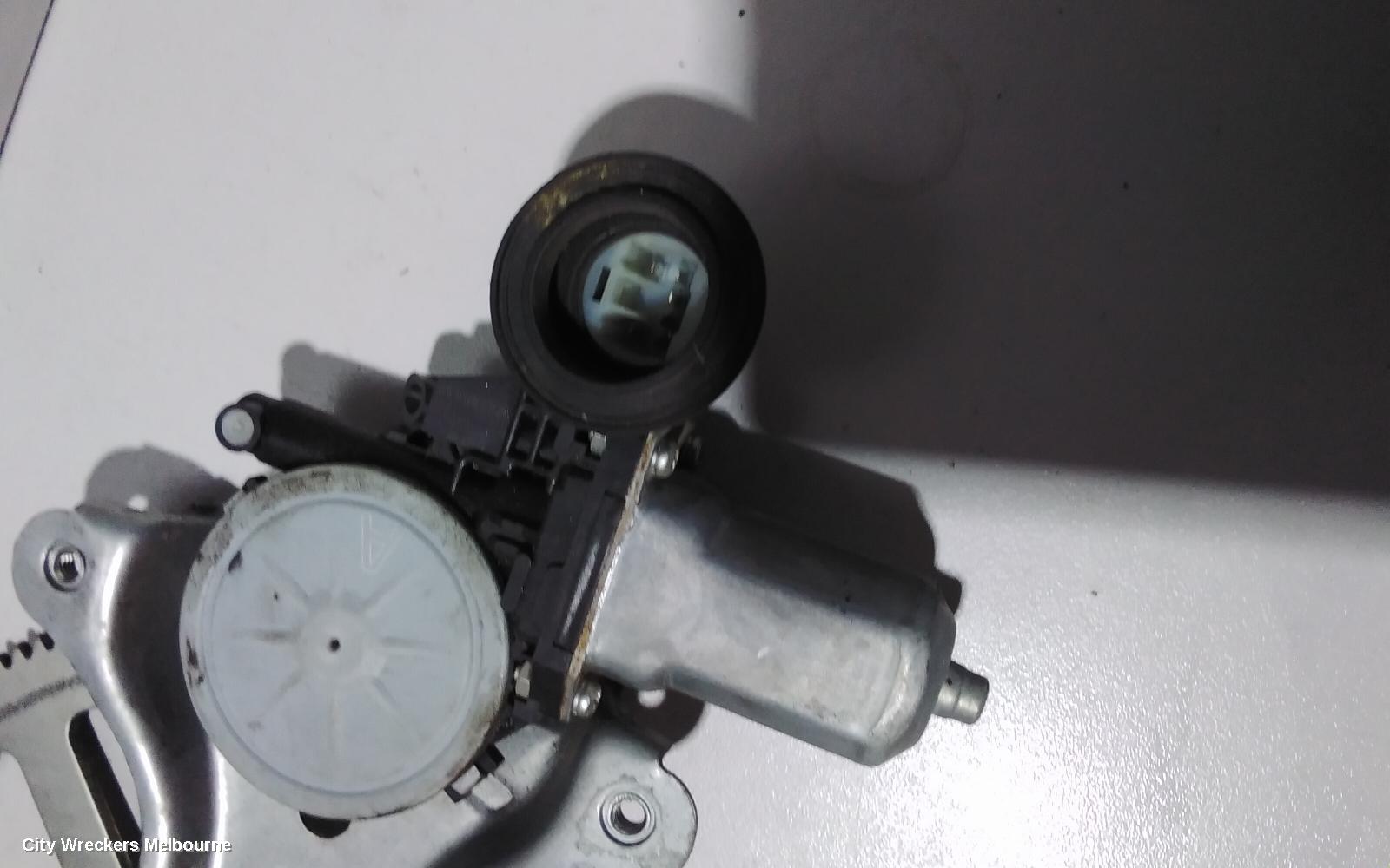 TOYOTA HIACE LEFT FRONT WINDOW REG/MOTOR, DOOR REG AND MOTOR ASSY, TRH/KDH, 03/2005 - 04/2019 - Image 3