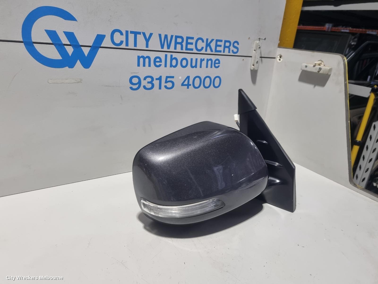 TOYOTA LANDCRUISER RIGHT DOOR MIRROR, 200 SERIES, GXL/ALTITUDE, MANUAL FOLDING, W/ INDICATOR TYPE, 01/2012 - 03/2021 - Image 2