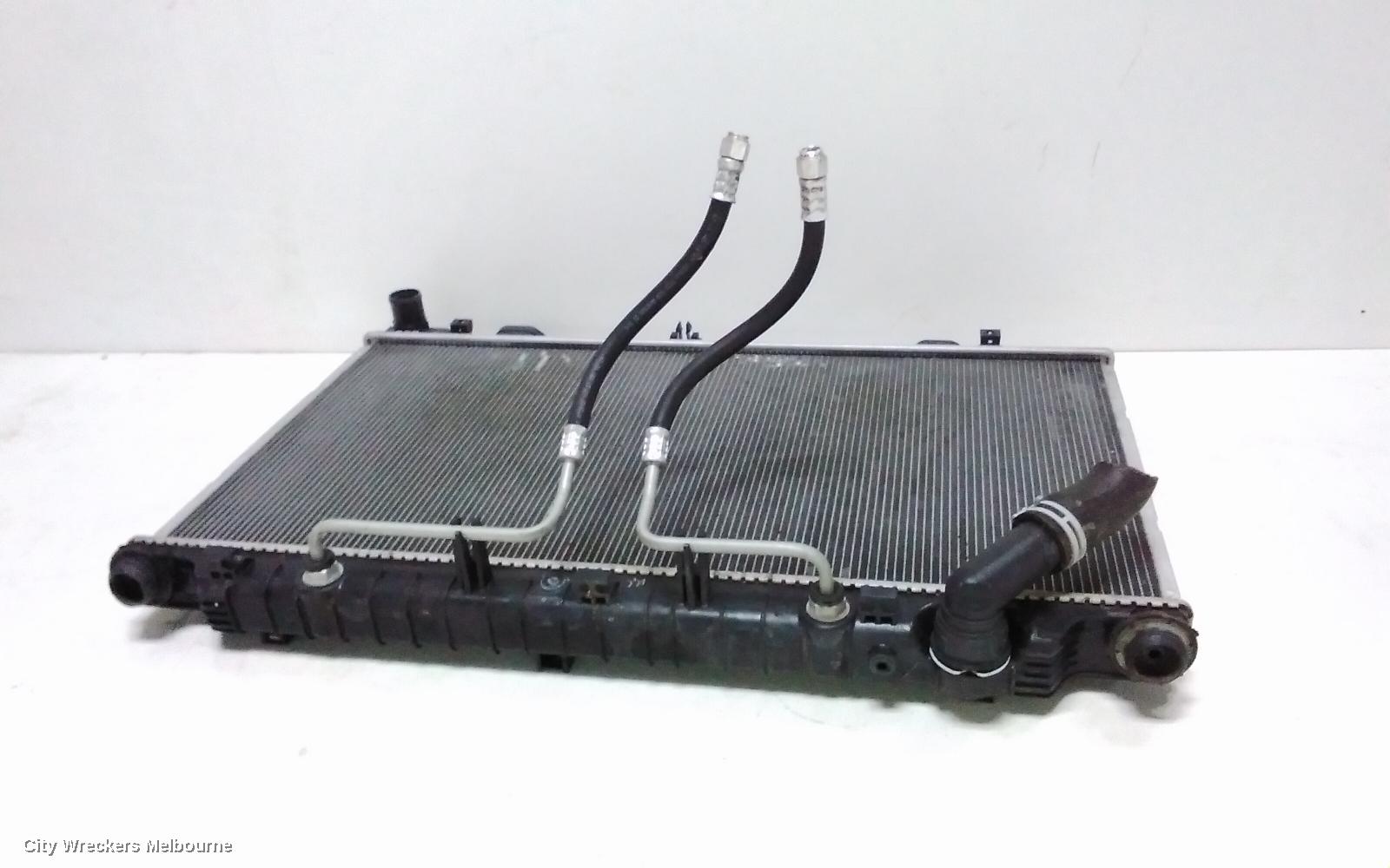 HOLDEN COMMODORE RADIATOR, AUTO, 3.6, VF, PETROL, 09/2010 - 12/2017 - Image 3