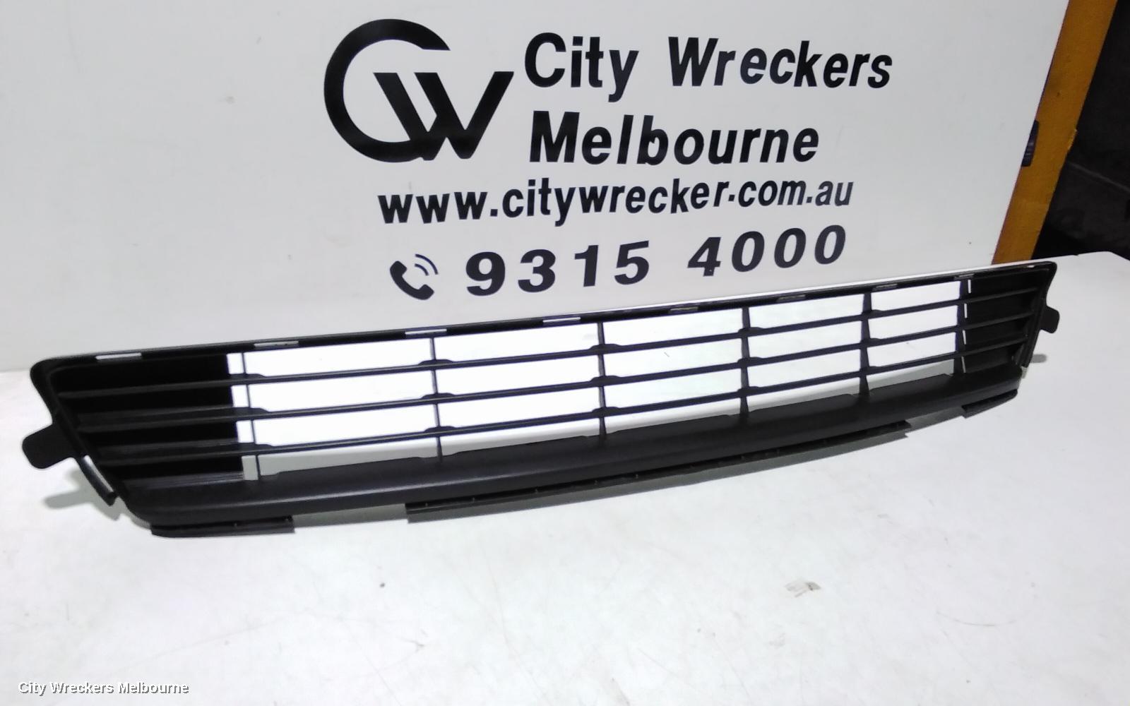 TOYOTA COROLLA GRILLE, BUMPER GRILLE (CENTRE), ZRE152/20153R, SEDAN, 03/2010 - 12/2013 - Image 3