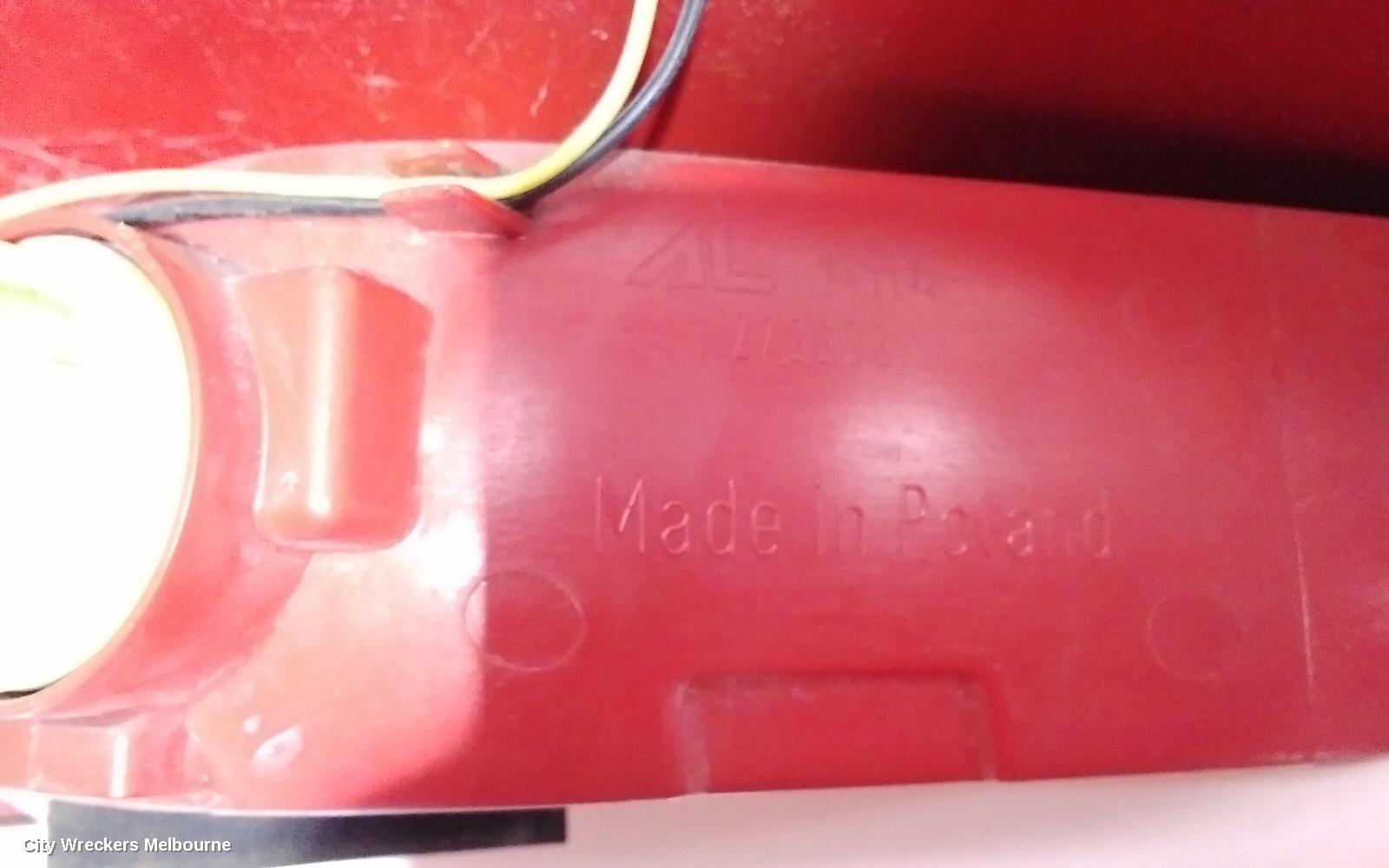 AUDI Q7 RIGHT TAILLIGHT, 4L, IN TAILGATE, 09/2006 - 09/2009 - Image 2