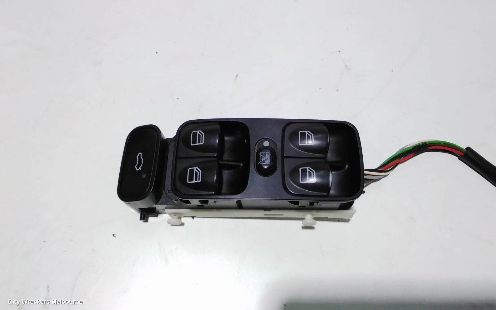 MERCEDES C CLASS PWR DR WIND SWITCH, RH FRONT (MASTER SWITCH), SEDAN, W/ BOOT RELEASE, W203, 11/2000 - 06/2007 - Image 3