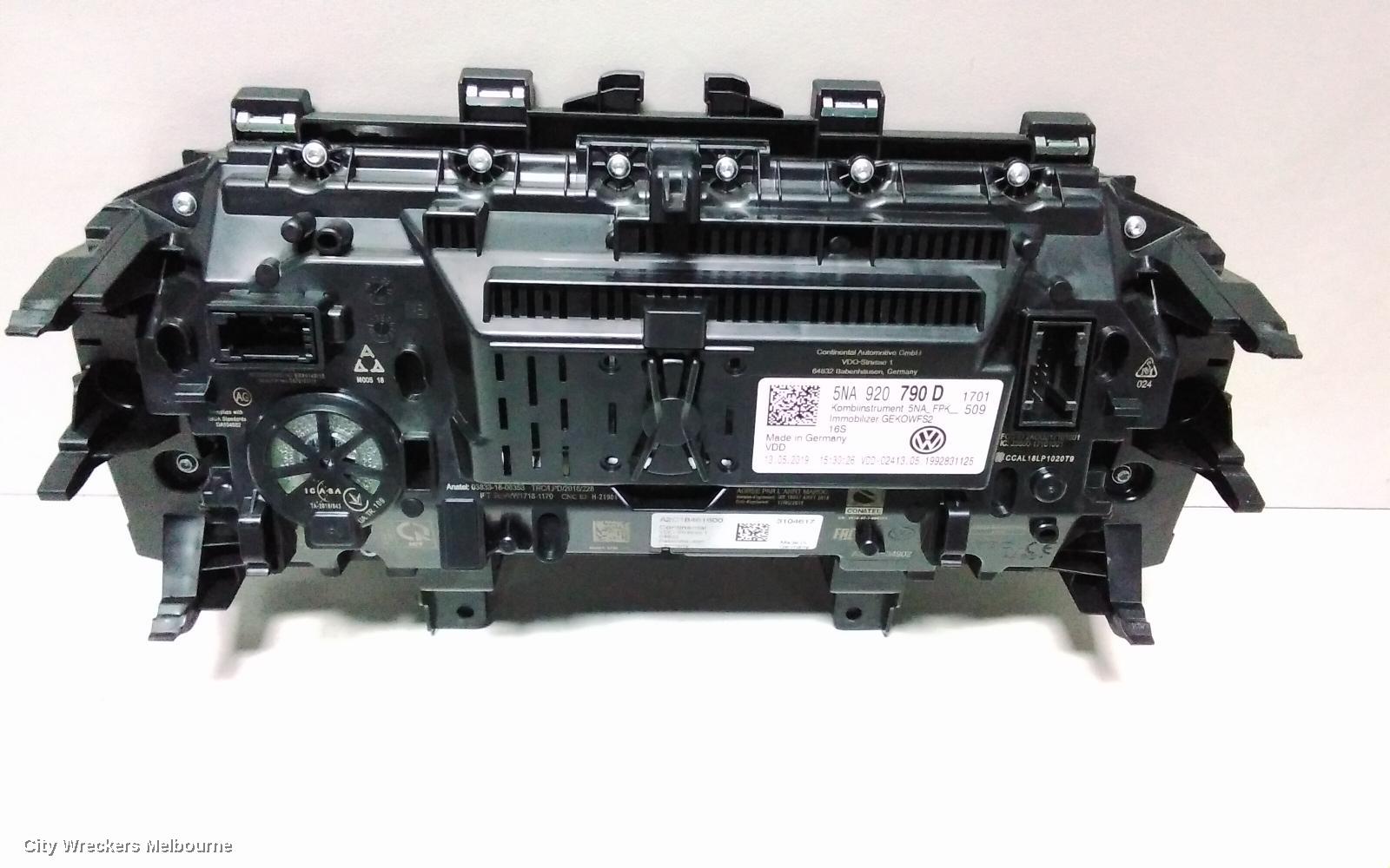 VOLKSWAGEN TIGUAN INSTRUMENT CLUSTER, INSTRUMENT CLUSTER, AUTO T/M, PETROL, SOUND & VISION PACKAGE TYPE, 5NA, 06/2016 ONWARDS - Image 3