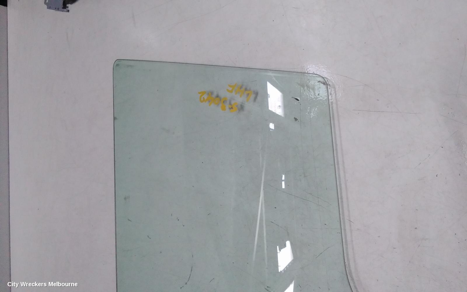 SUZUKI SWIFT RIGHT FRONT DOOR WINDOW, AZ, 04/2017 - 03/2025 - Image 2
