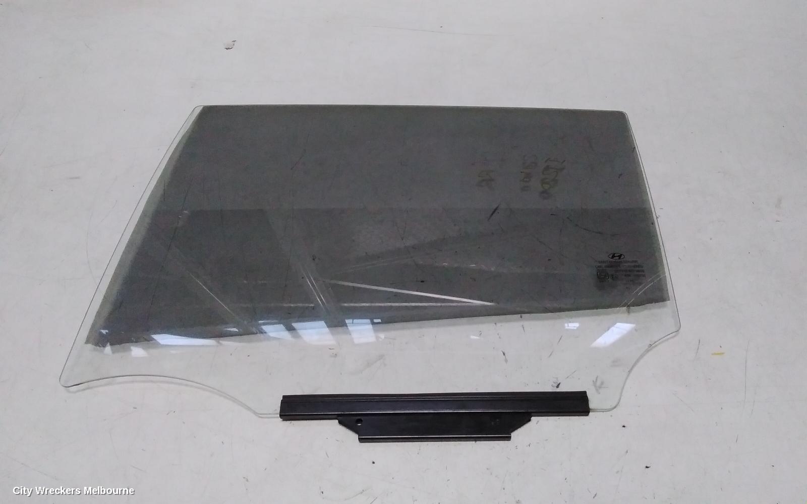HYUNDAI I30 LEFT REAR DOOR WINDOW, FD, HATCH, 09/2007 - 04/2012 - Image 1