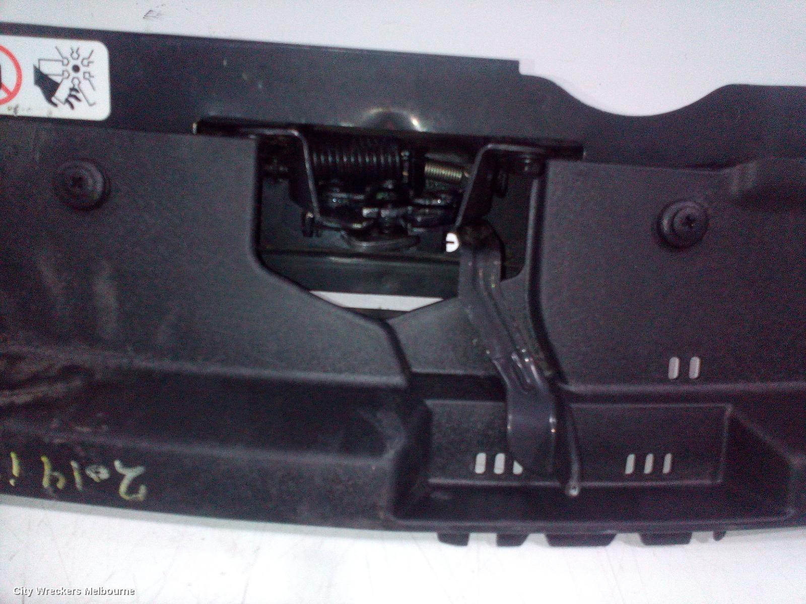 HYUNDAI I30 BONNET LOCK/SUPPORT, 5DR HATCH, GD, 02/2012 - 02/2017 - Image 3