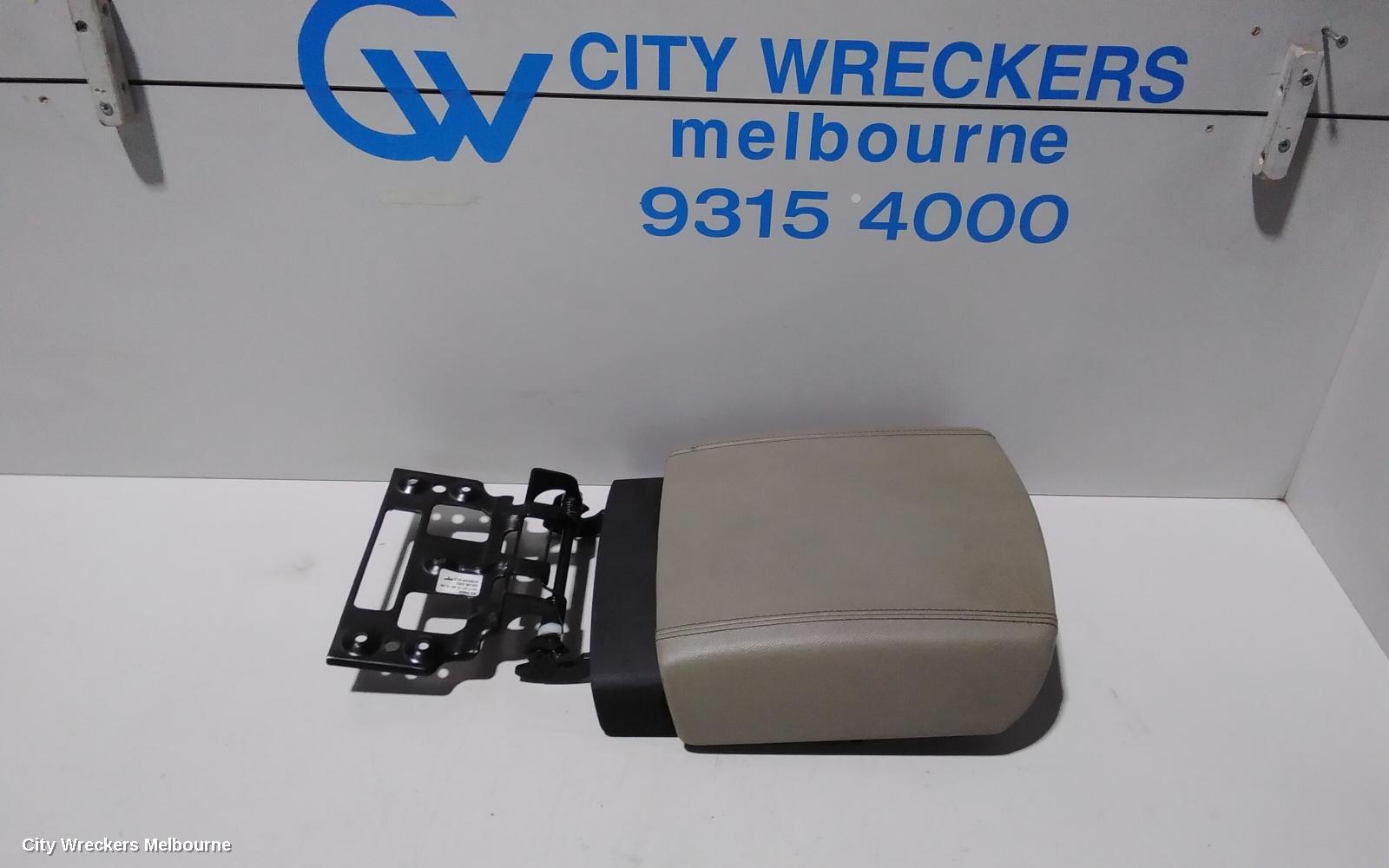 KIA CARNIVAL/GRAND CARNIVAL CONSOLE, 6 SPEED AUTO T/M TYPE,YP, 02/2015 - 02/2018 - Image 1