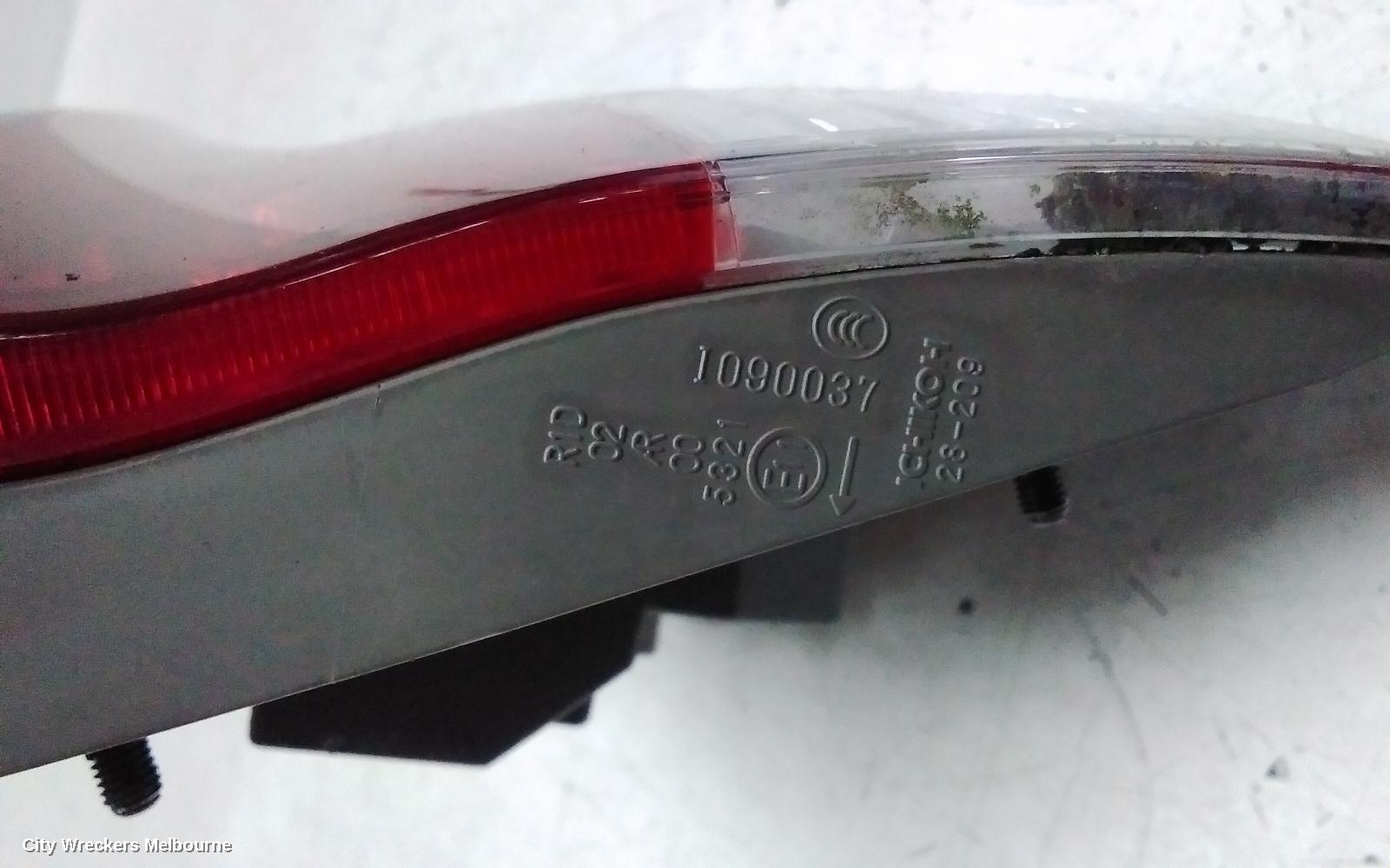 TOYOTA ESTIMA REAR GARNISH, TAILGATE LAMP (LH SIDE), XR50, RED/CLEAR, LENS# 28209, 09-19 (IMPORT) - Image 3