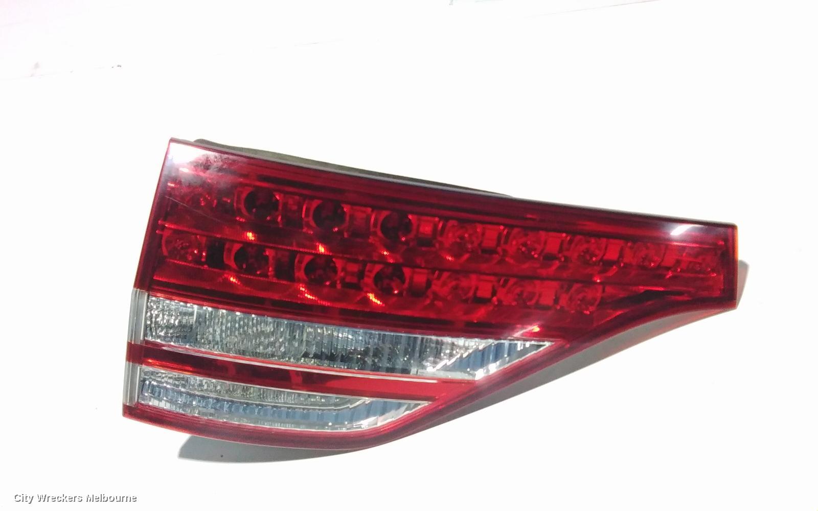 TOYOTA TARAGO REAR GARNISH, TAILGATE LAMP (LH SIDE), ACR50R, 03/2006 - 12/2008 - Image 2