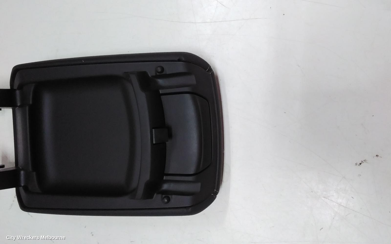 HOLDEN COMMODORE CONSOLE, CONSOLE LID ONLY, CLOTH, LT, BZ, 10/2017 - 12/2020 - Image 3