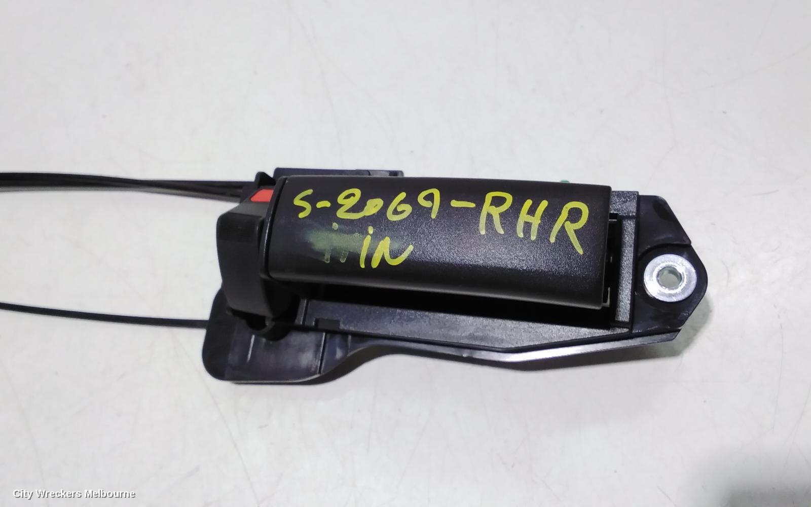 TOYOTA HIACE DOOR HANDLE, INNER, RH REAR, 300 SERIES, 04/2019 ONWARDS - Image 2