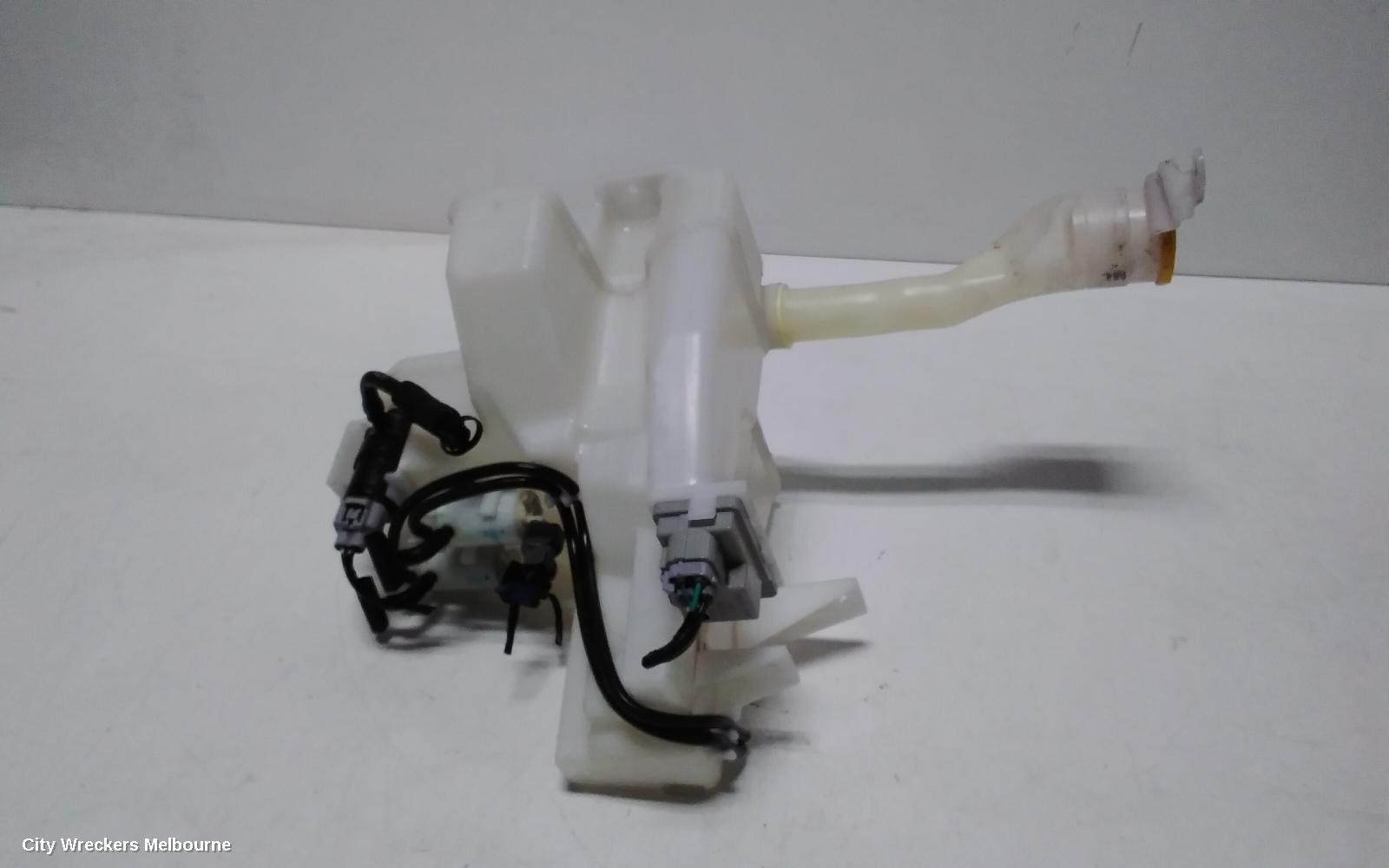 SUBARU XV WASHER BOTTLE, W/ H/LAMP WASHER, G4X, 08/2011 - 04/2017 - Image 3