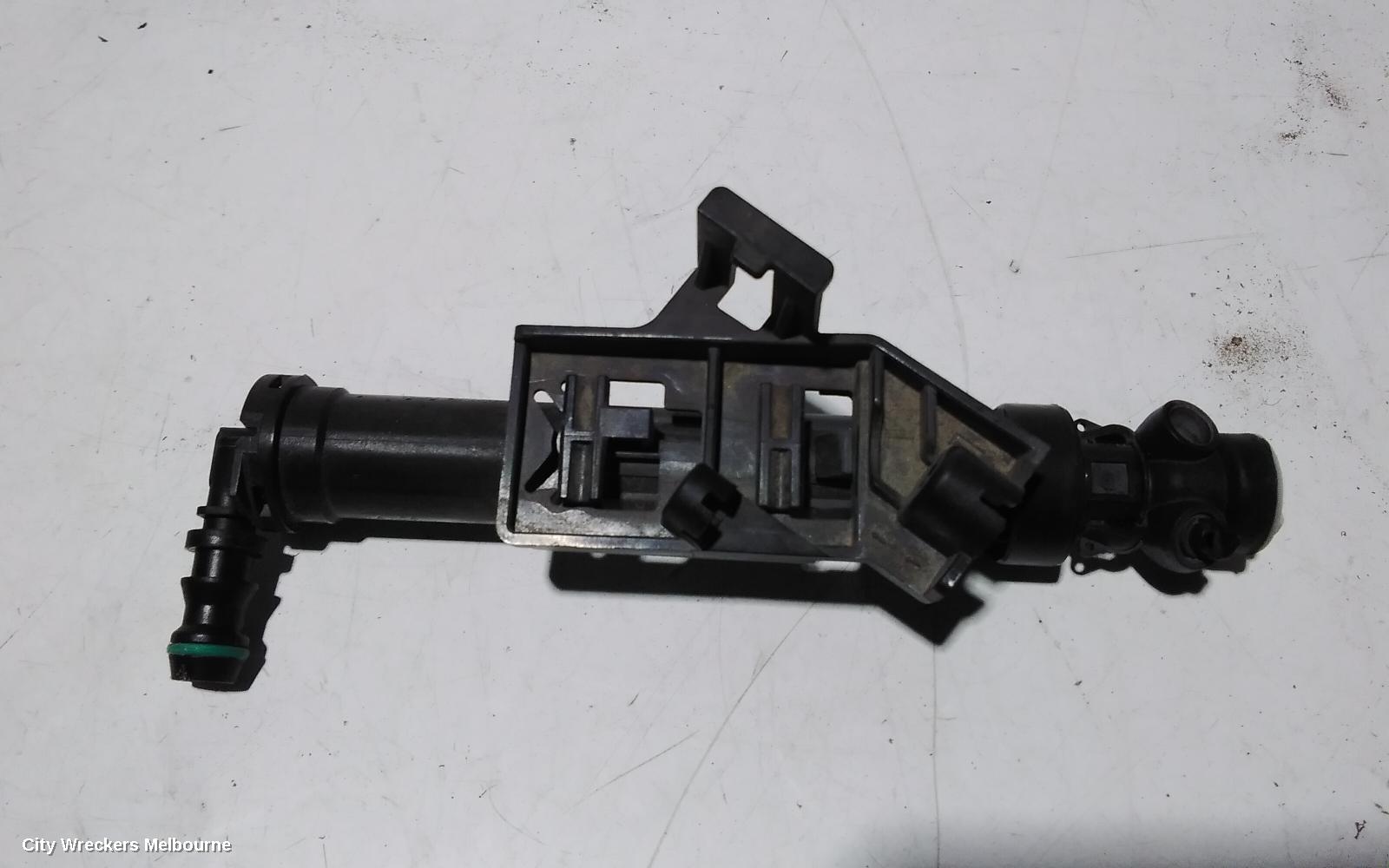 MERCEDES CLA CLASS WASHER JET, C117, 10/2013 - 02/2019 - Image 2