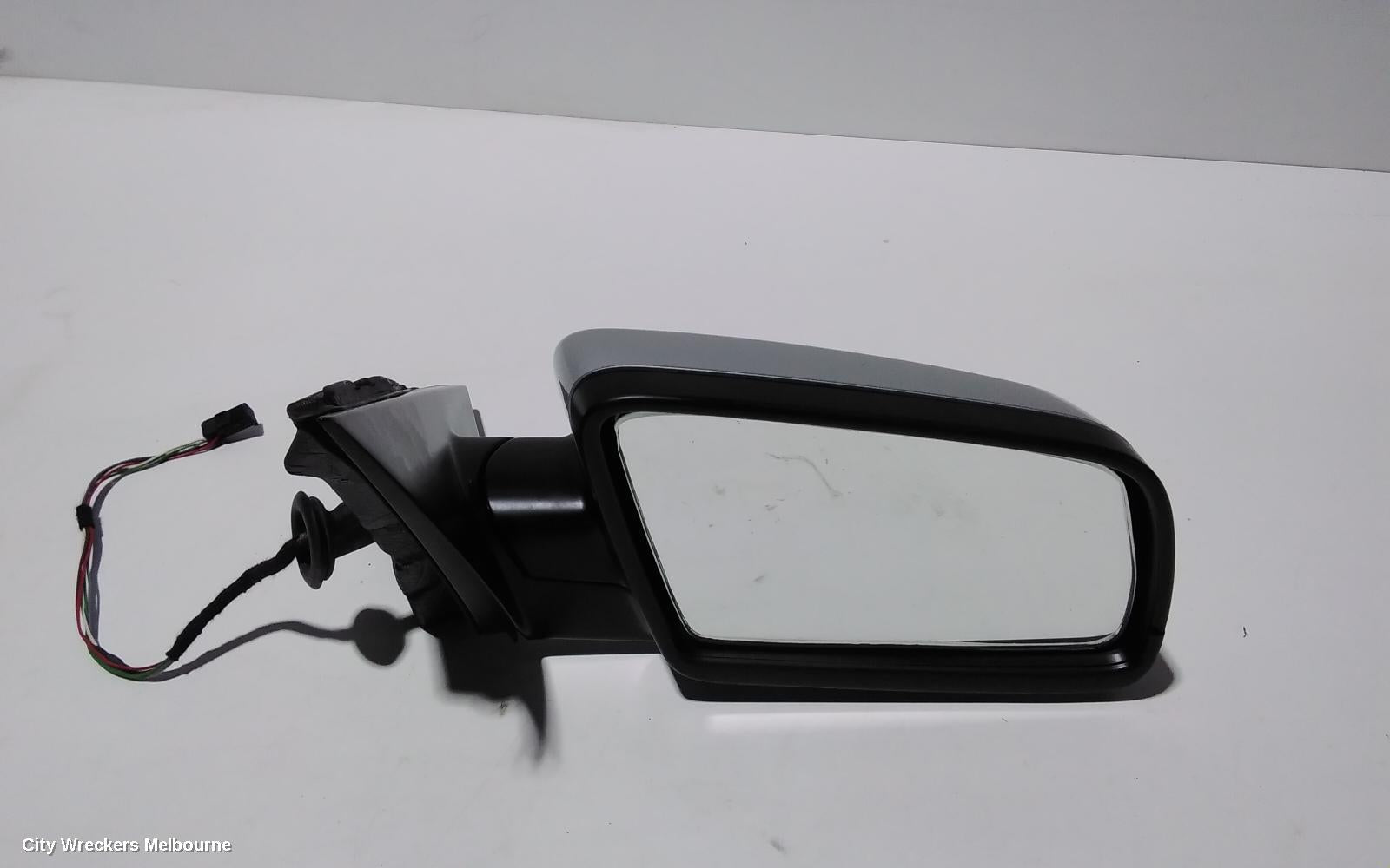 BMW 5 SERIES RIGHT DOOR MIRROR, E60/E61, AUTO DIP, W/ LIGHT PACKAGE & MEMORY TYPE, 3 PLUG (6/4/2 WIRE), 10/2003 - 09/2005 - Image 2