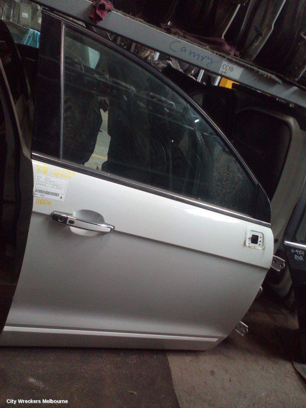 HOLDEN CAPTIVA RIGHT FRONT DOOR, CG, LS/LT/LTZ (4TH VIN = C), W/ KEYLESS ENTRY TYPE, 12/2013 - 06/2018 - Image 2