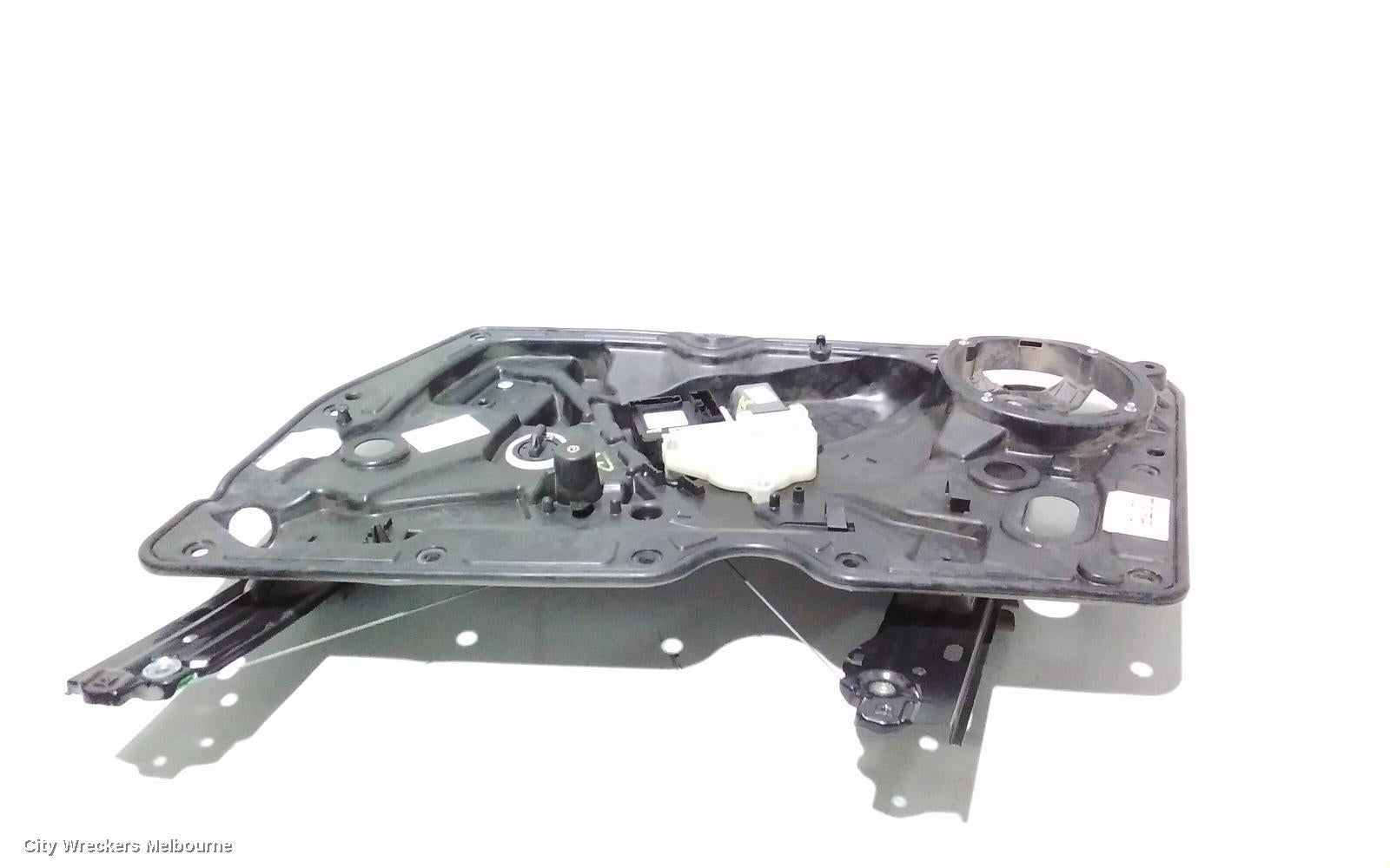 VOLKSWAGEN GOLF RIGHT FRONT WINDOW REG/MOTOR, GEN 6, 3DR/5DR HATCH, 12/2008 - 03/2013 - Image 1