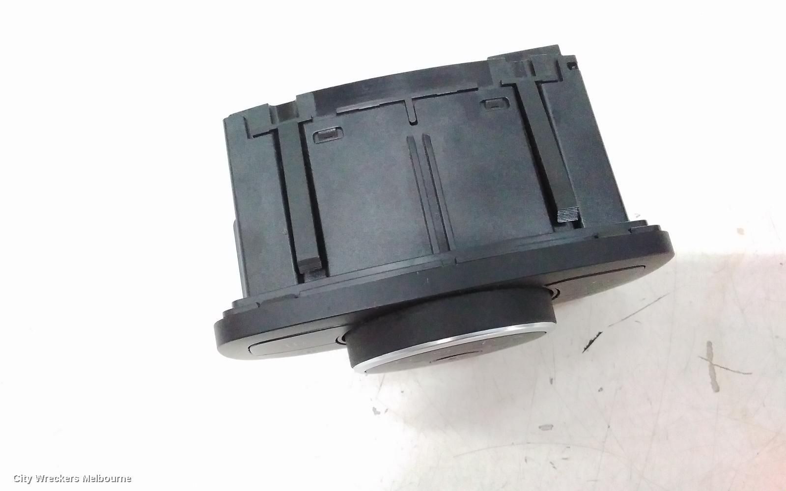 FORD FOCUS, SA, 10/2018 - 12/2024, HEADLIGHT SWITCH: 113317 - Image 3