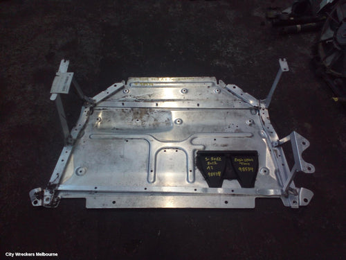 AUDI A3 LOWER ENGINE SPLASH TRAY, 8P, MAIN ENGINE UNDERTRAY, PETROL, 1.8, TURBO, CDAA CODE, 05/2007 - 04/2013 - Image 2