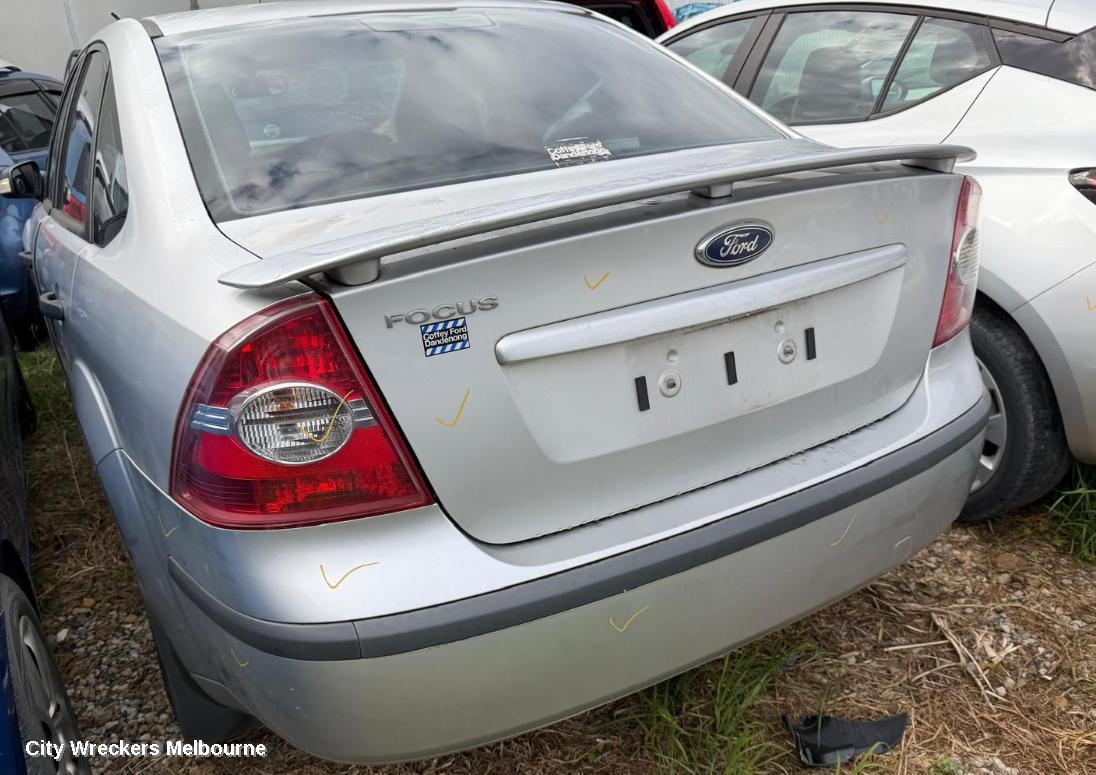 FORD FOCUS RIGHT FRONT WINDOW REG/MOTOR, LS-LT, MANUAL REAR DOORS TYPE, 06/2005 - 04/2009 - Image 1