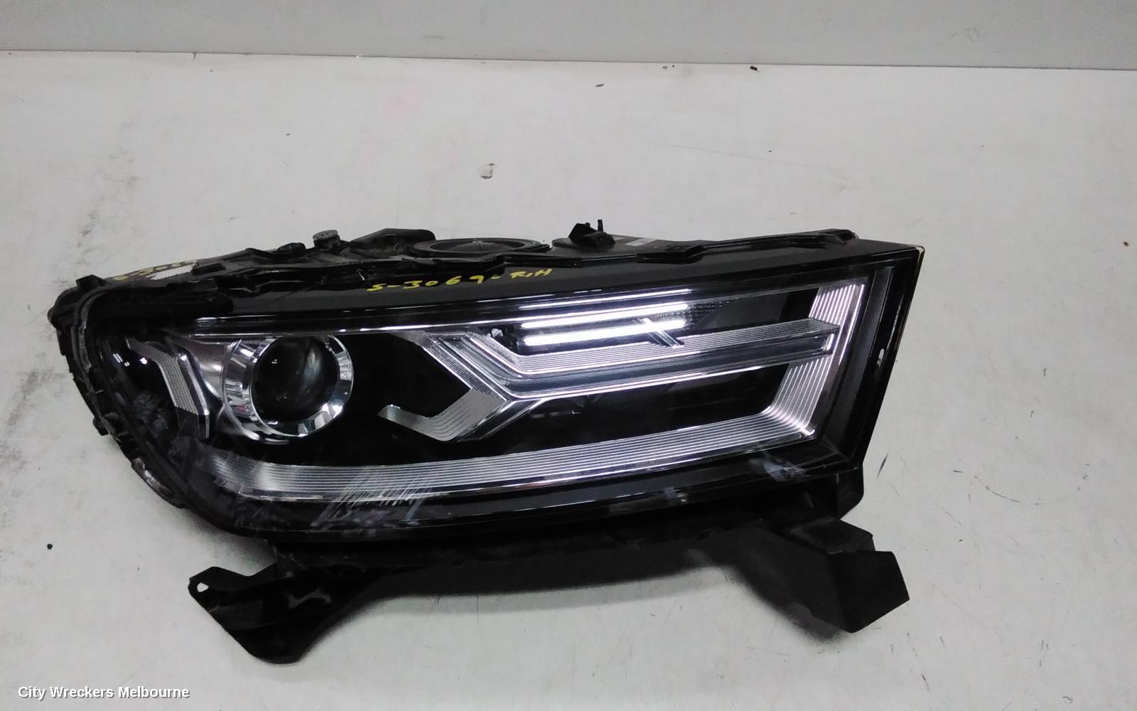 AUDI Q7 RIGHT HEADLAMP, 4M, XENON TYPE, 07/2015 - 03/2020 - Image 2