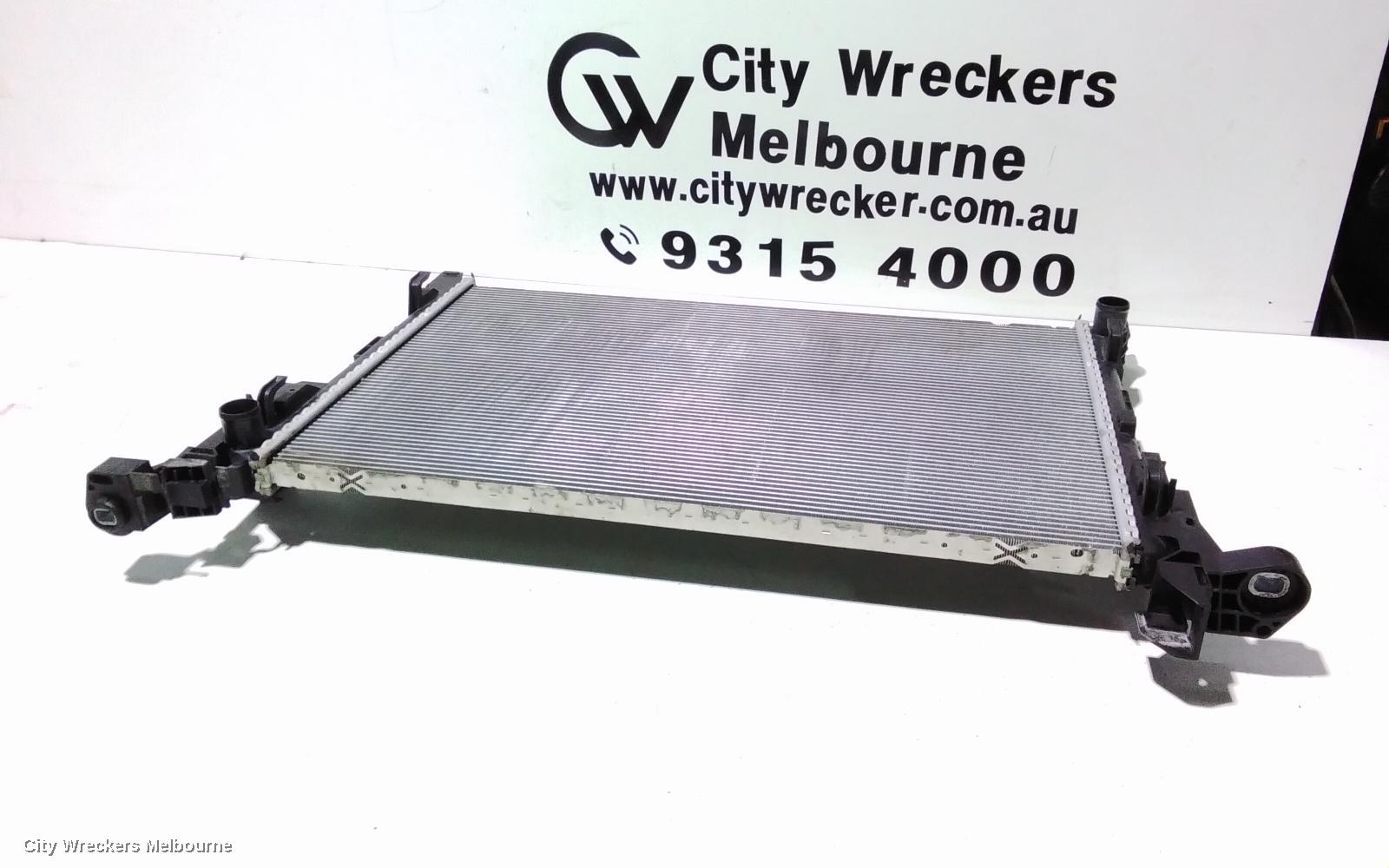 MITSUBISHI EXPRESS RADIATOR, MANUAL, 1.6, TWIN TURBO, DIESEL, SN, 03/2020 - 12/2022 - Image 1