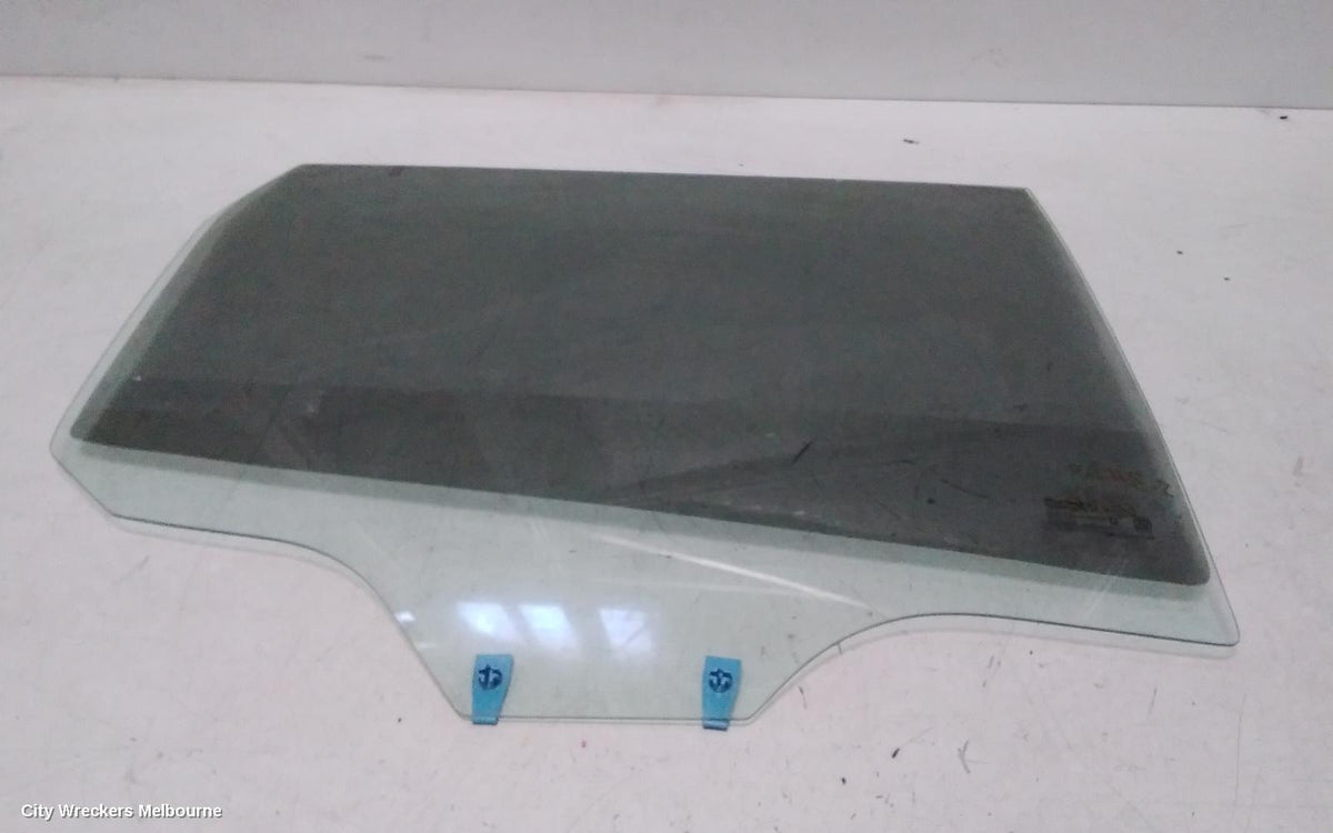 MAHINDRA XUV700 RIGHT REAR DOOR WINDOW, W601, 01/2023 ONWARDS - Image 1