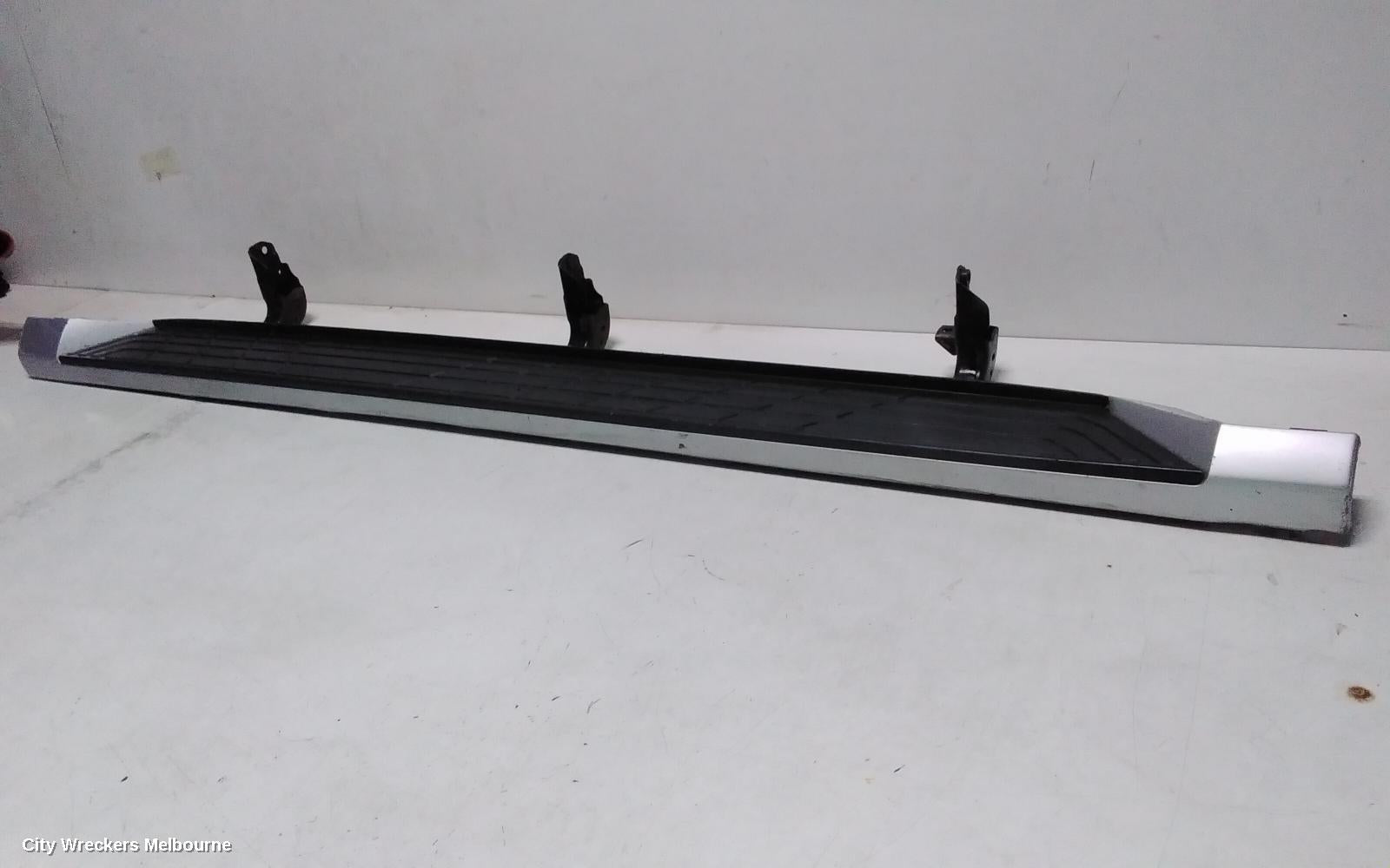 MITSUBISHI PAJERO SIDE STEP/SKIRT, NS-NX, RH SIDE, 5DR WAGON, 08/2006 - 04/2021 - Image 2