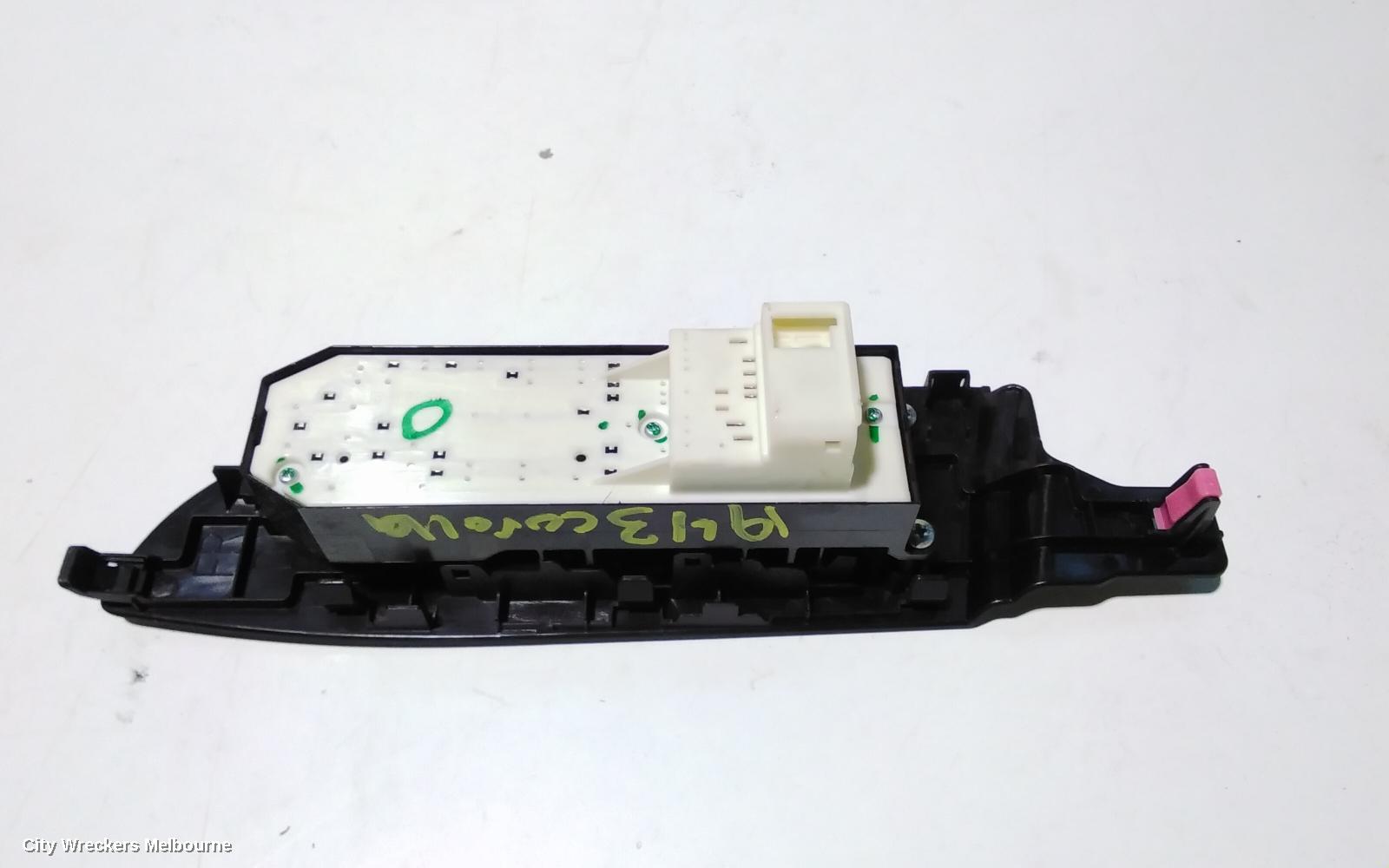 TOYOTA COROLLA PWR DR WIND SWITCH, RH FRONT (MASTER SWITCH), ZRE172R, SEDAN, 12/2013 - 06/2019 - Image 3