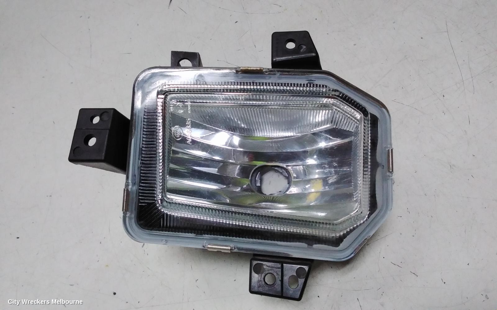 LDV T60 RIGHT INDICATOR/FOG/SIDE, BUMPER FOGLAMP, SK8C, 07/2017 - 08/2021 - Image 2